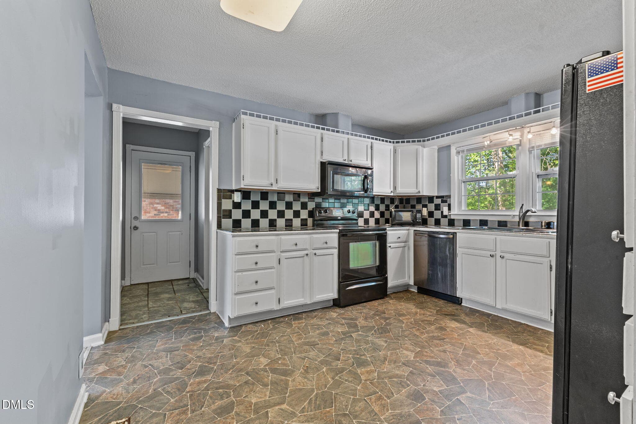 15-web-or-mls-AZ3A1424 - 5308 Foxfire Road, Fayetteville, NC 28303, Fayetteville