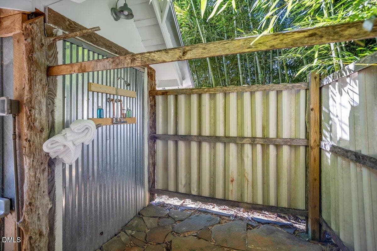 Open-Air Shower at Well House - 5956 Whitlow Johnson Lane, Mebane, NC 27302
