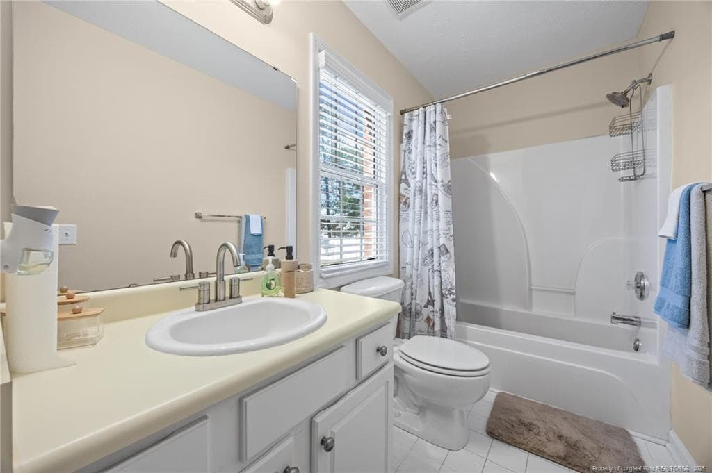 Photo 10 - 3805 Sunchase Drive, Fayetteville, NC 28306, Fayetteville