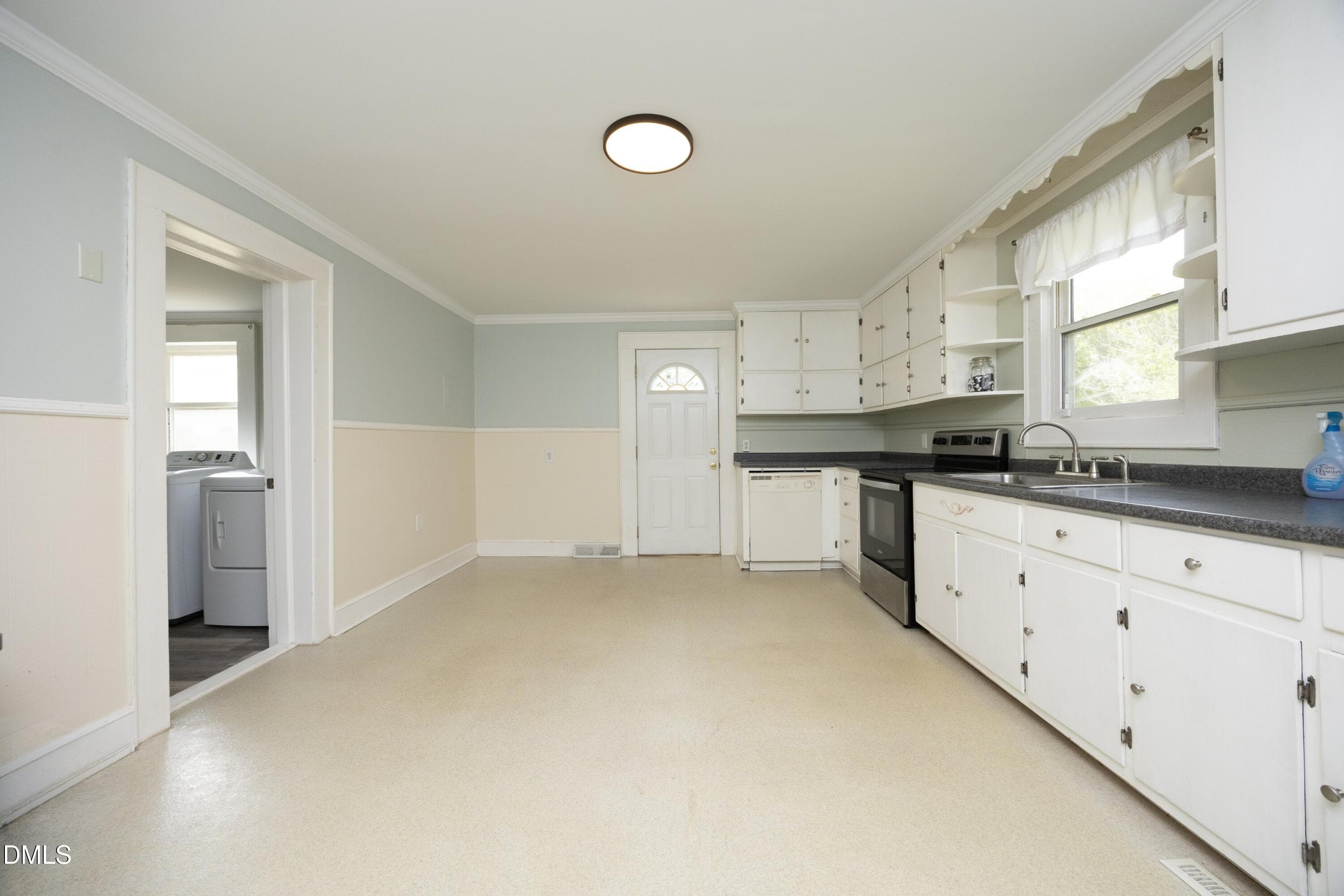 09Kitchen - 3046 Cherokee Drive, Elon, NC 27244