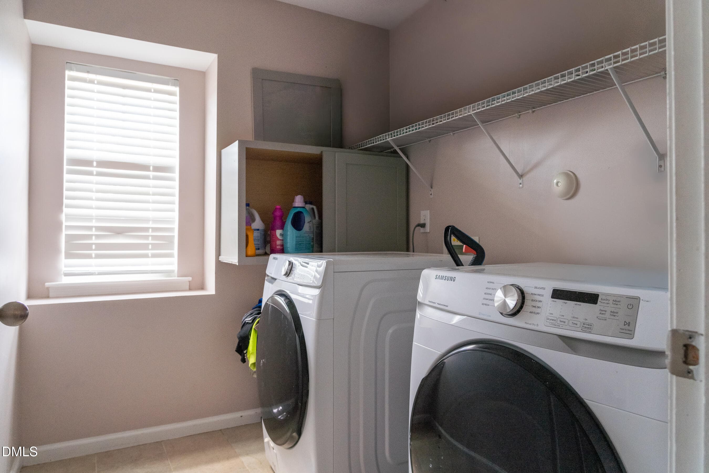 Laundry - 3304 Mackinac Island Lane, Raleigh, NC 27610, Raleigh