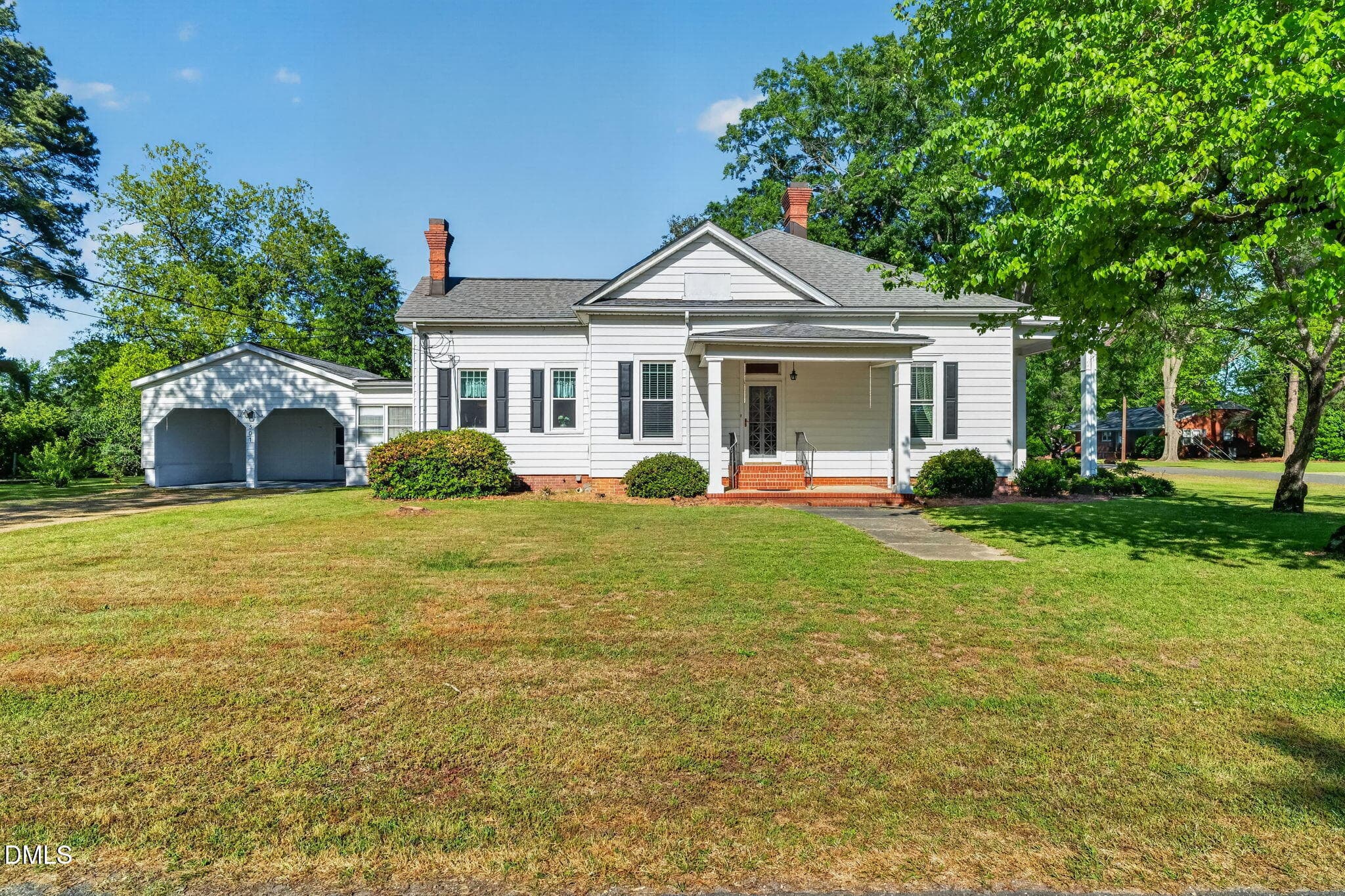 4-web-or-mls-DSC07218 - 301 E Stanley Street, Four Oaks, NC 27524