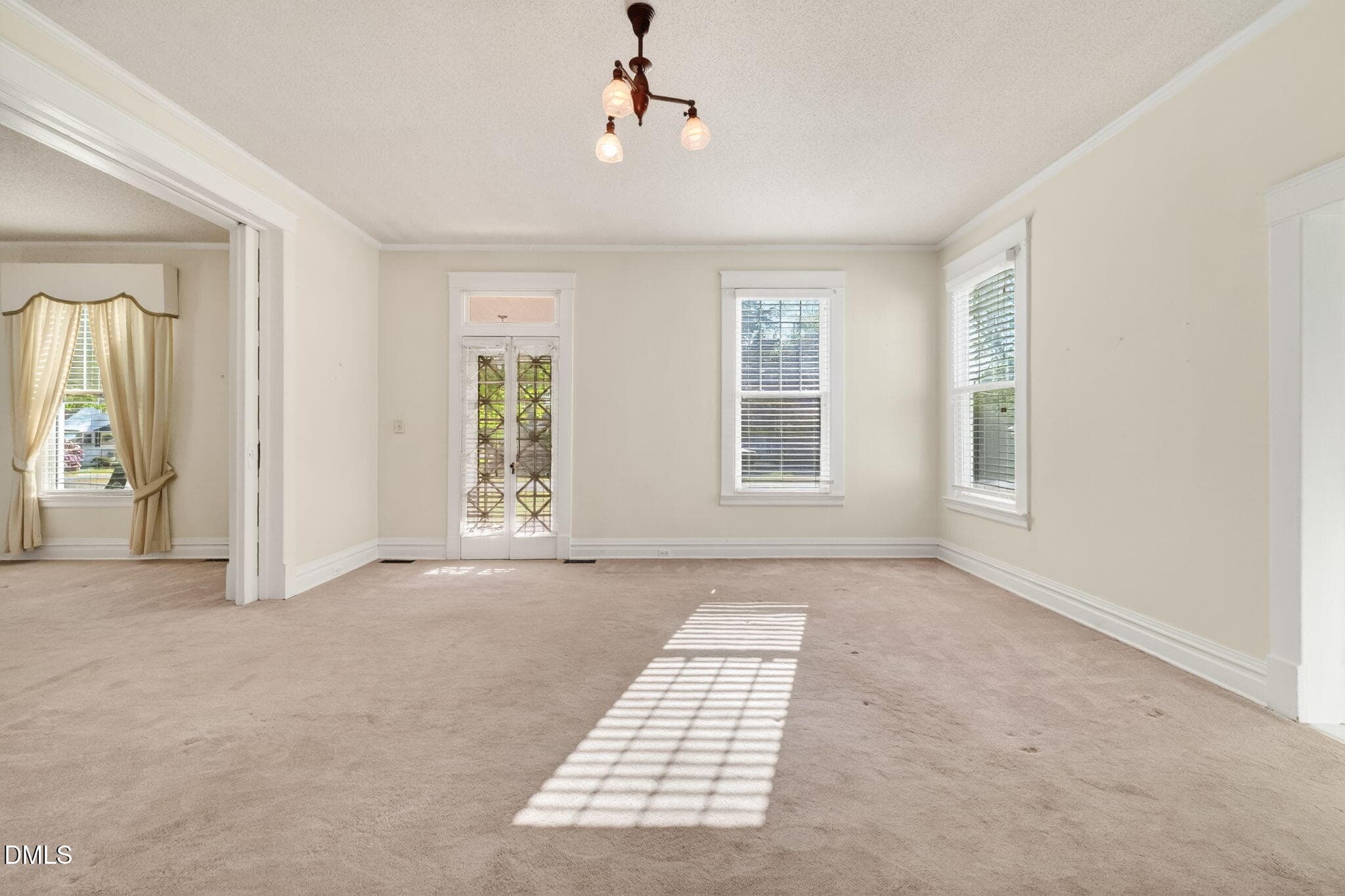 24-web-or-mls-DSC07395 - 301 E Stanley Street, Four Oaks, NC 27524