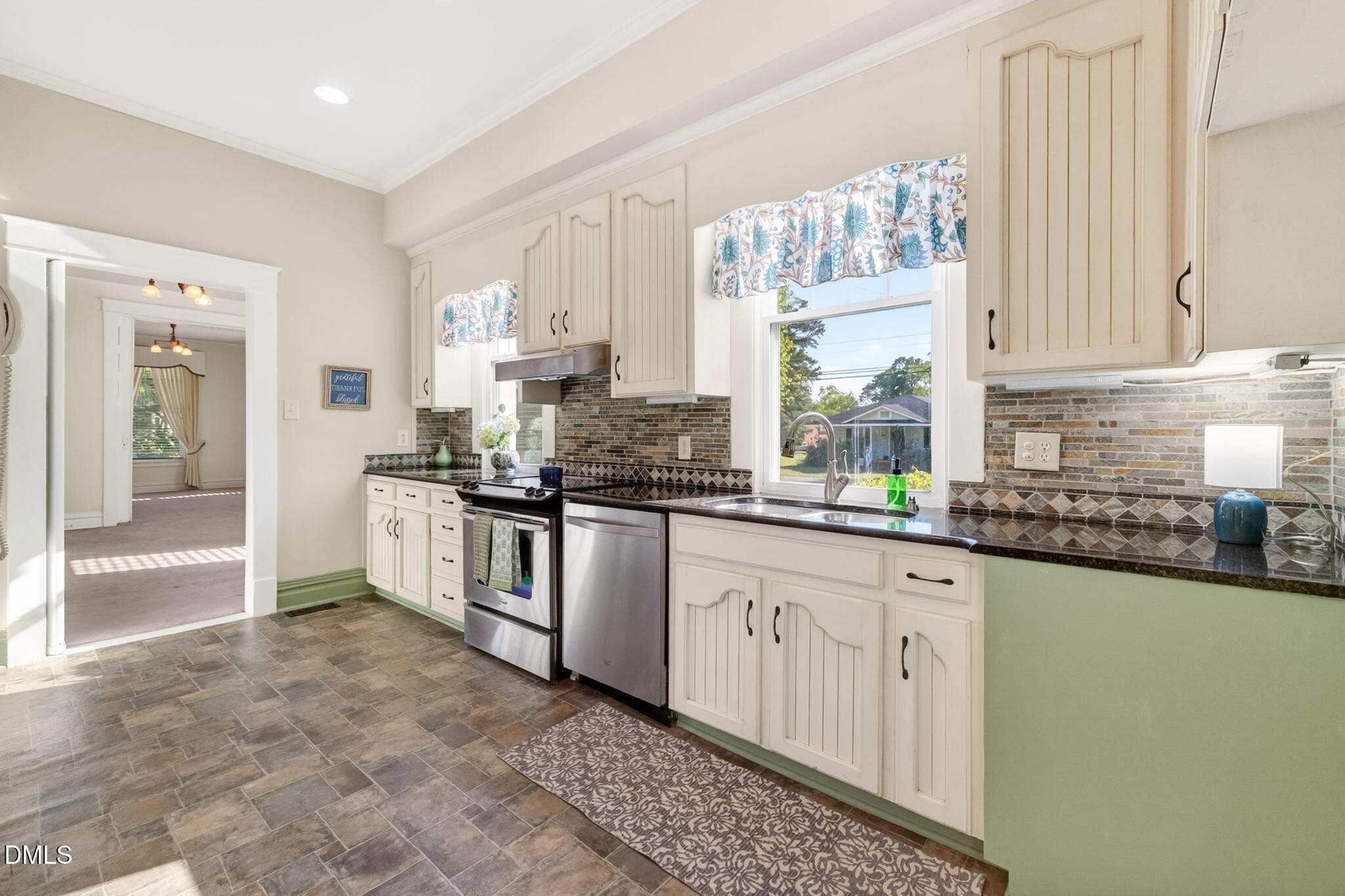 29-web-or-mls-DSC07417 - 301 E Stanley Street, Four Oaks, NC 27524