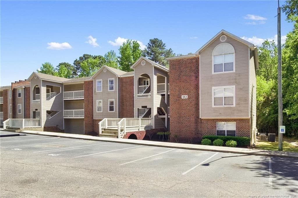 663 Bartons Landing Place 14, Fayetteville, NC 28314