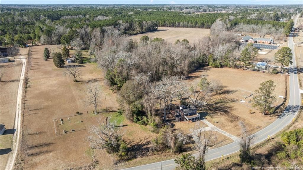 Photo 11 - 1737 W Carthage Road, Lumberton, NC 28360