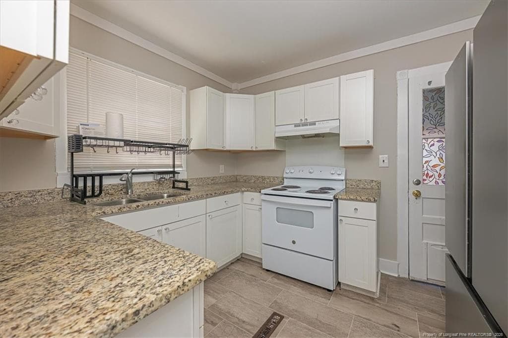 Photo 8 - 2201 N McMillan Ave, Lumberton, NC 28358