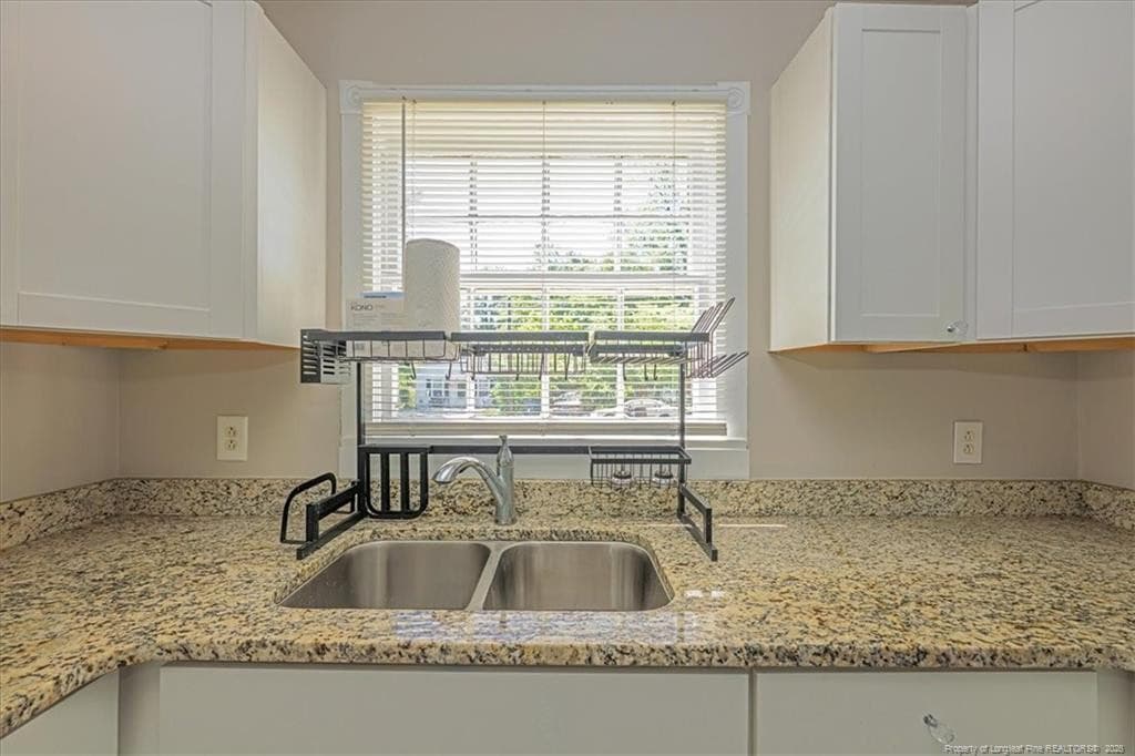 Photo 10 - 2201 N McMillan Ave, Lumberton, NC 28358