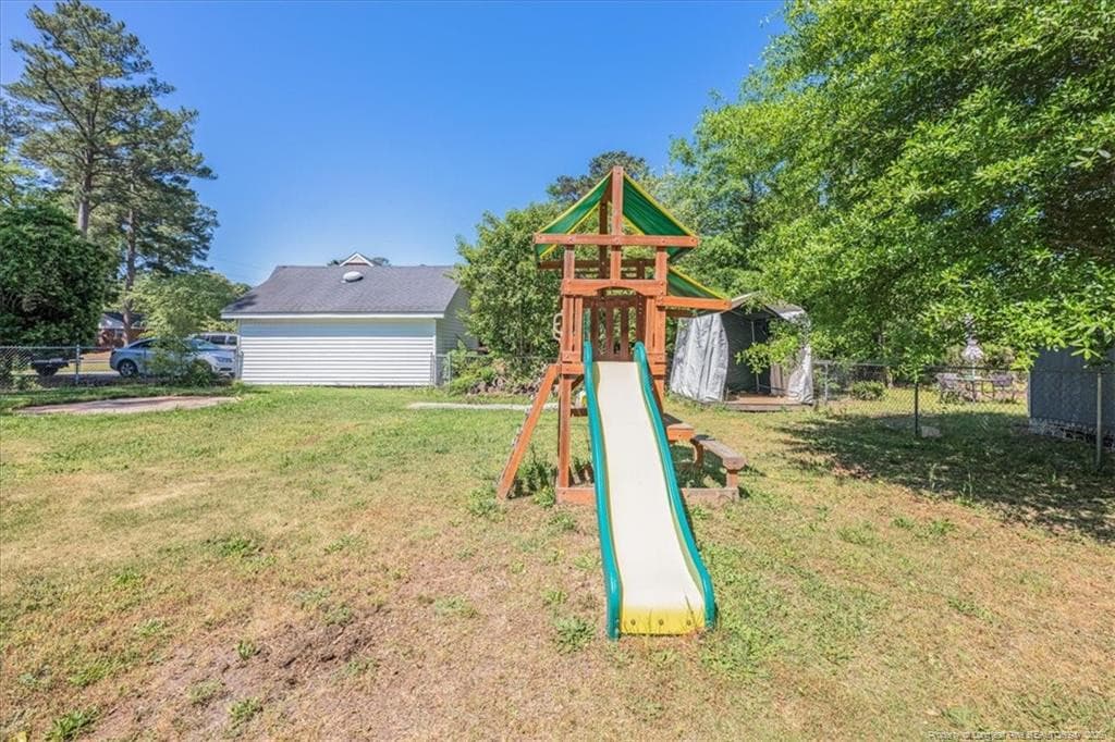 Photo 29 - 2201 N McMillan Ave, Lumberton, NC 28358