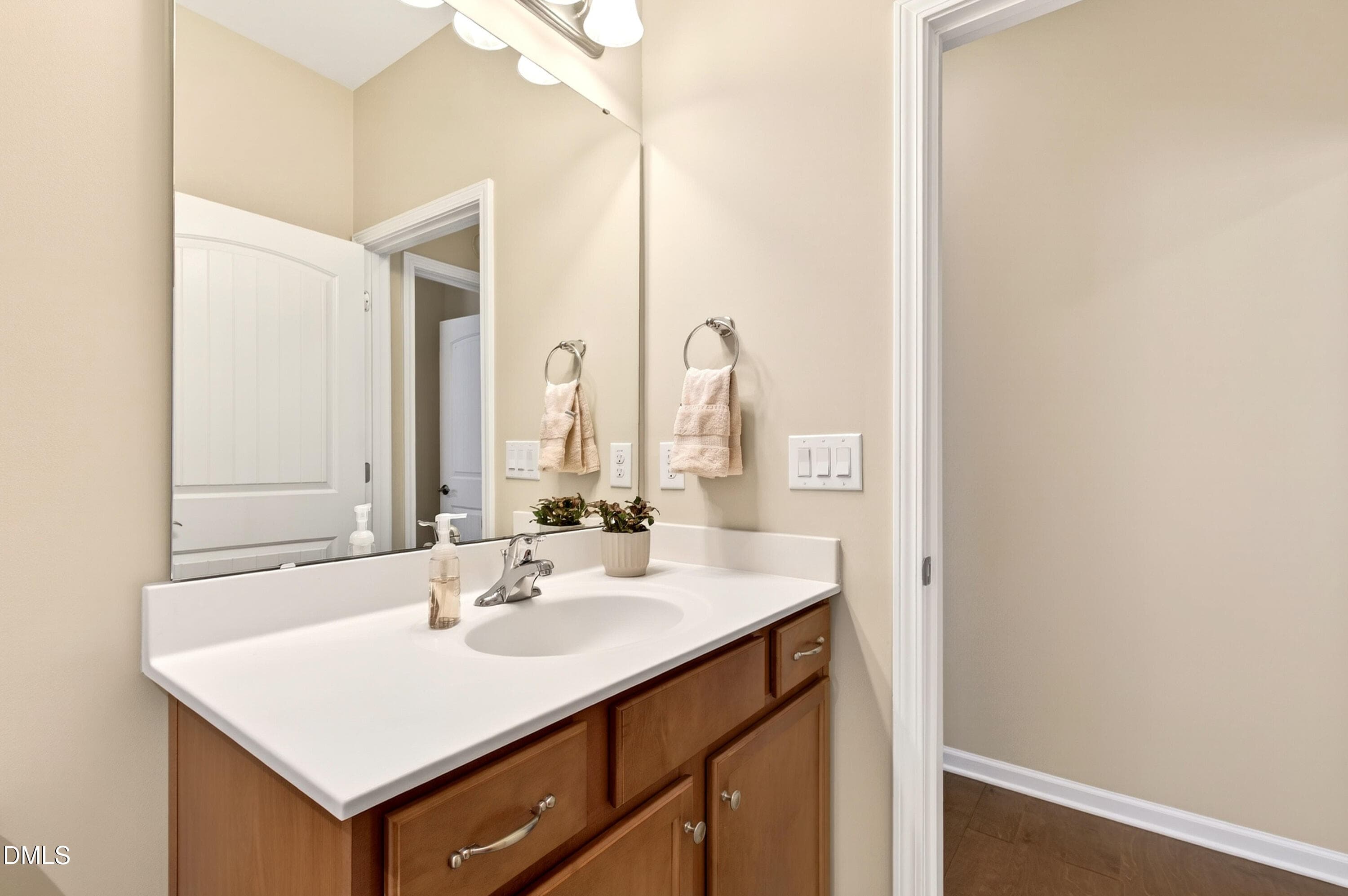 Cuthbert (17) - 1031 Cuthbert Lane, Durham, NC 27703, Durham