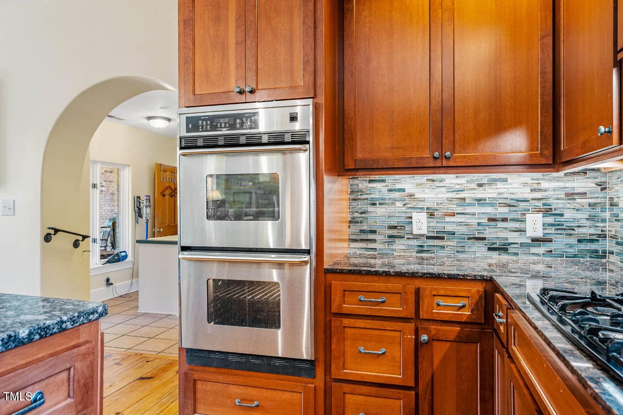 Double Oven - 1021 Parchemin Trail, Chapel Hill, NC 27516