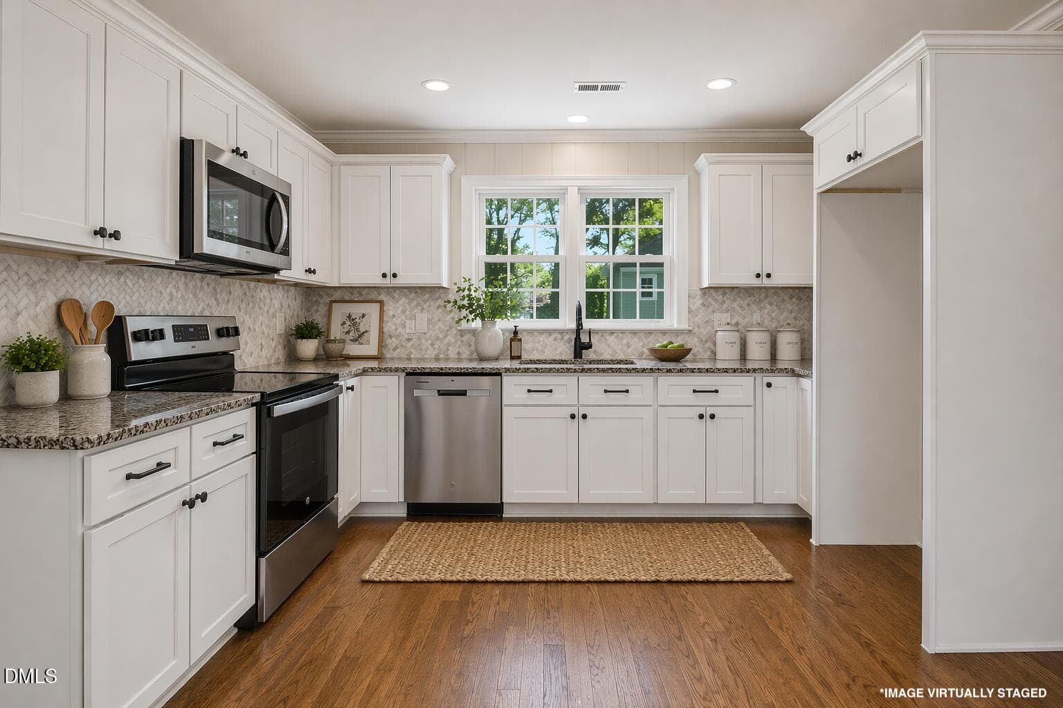 210 general - Kitchen - 210 S General Lee Avenue, Dunn, NC 28334