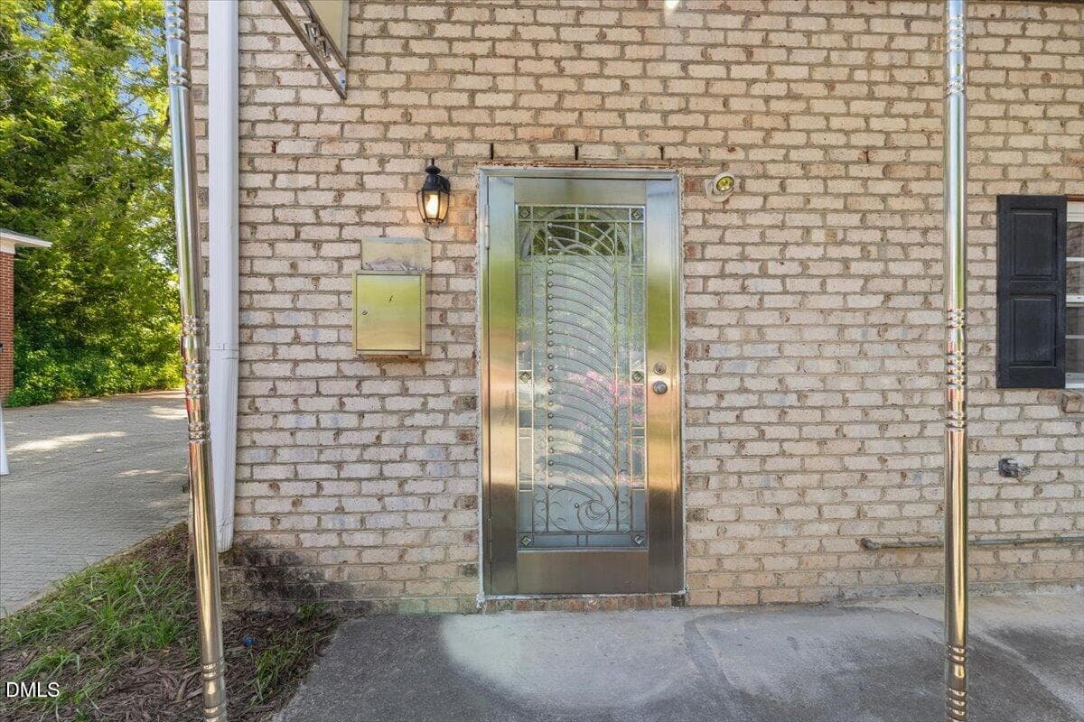 41-836 S Main St - 836 S Main Street, Roxboro, NC 27573