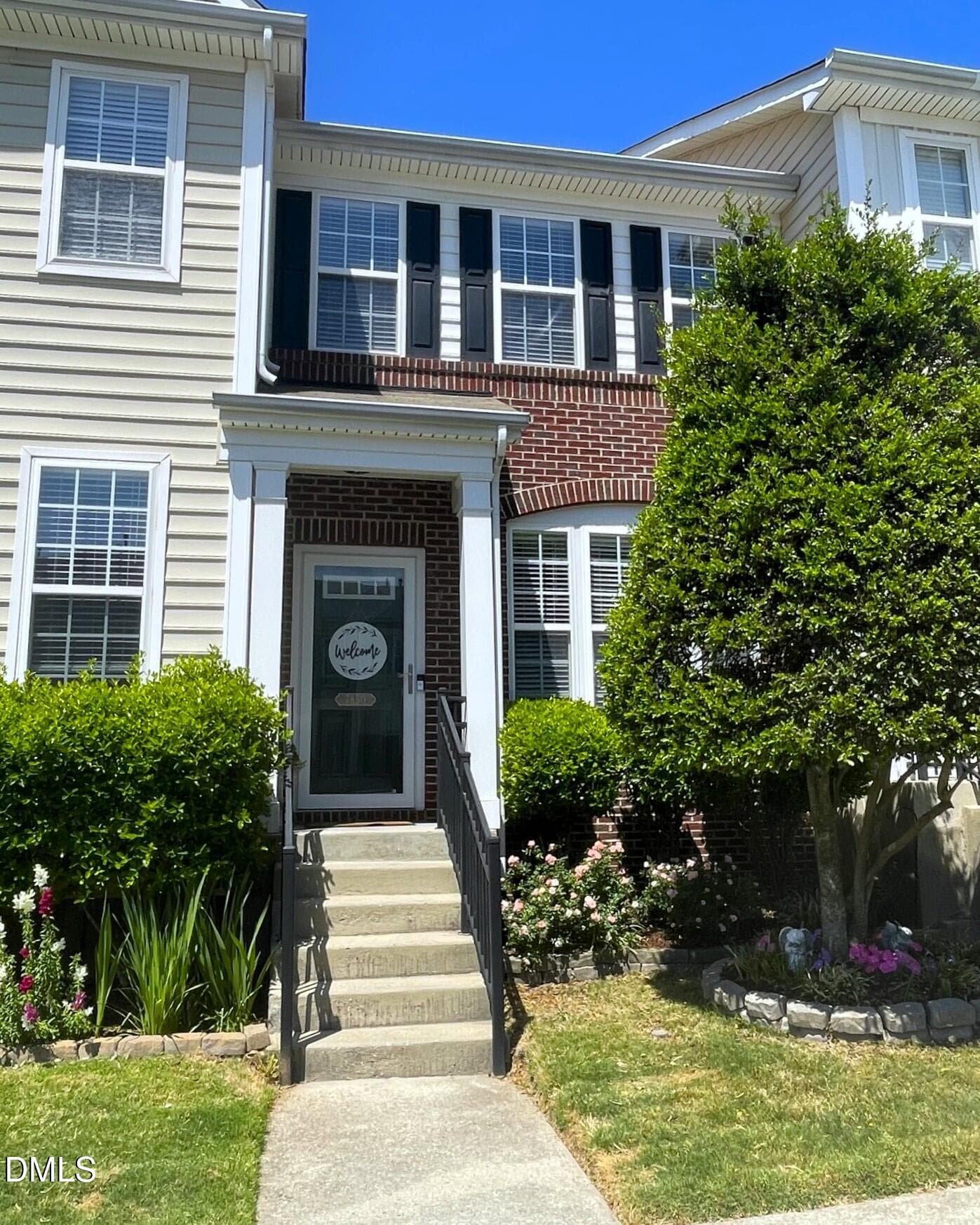 Gorgeous landscaping - 7850 Spungold Street, Raleigh, NC 27617, Raleigh