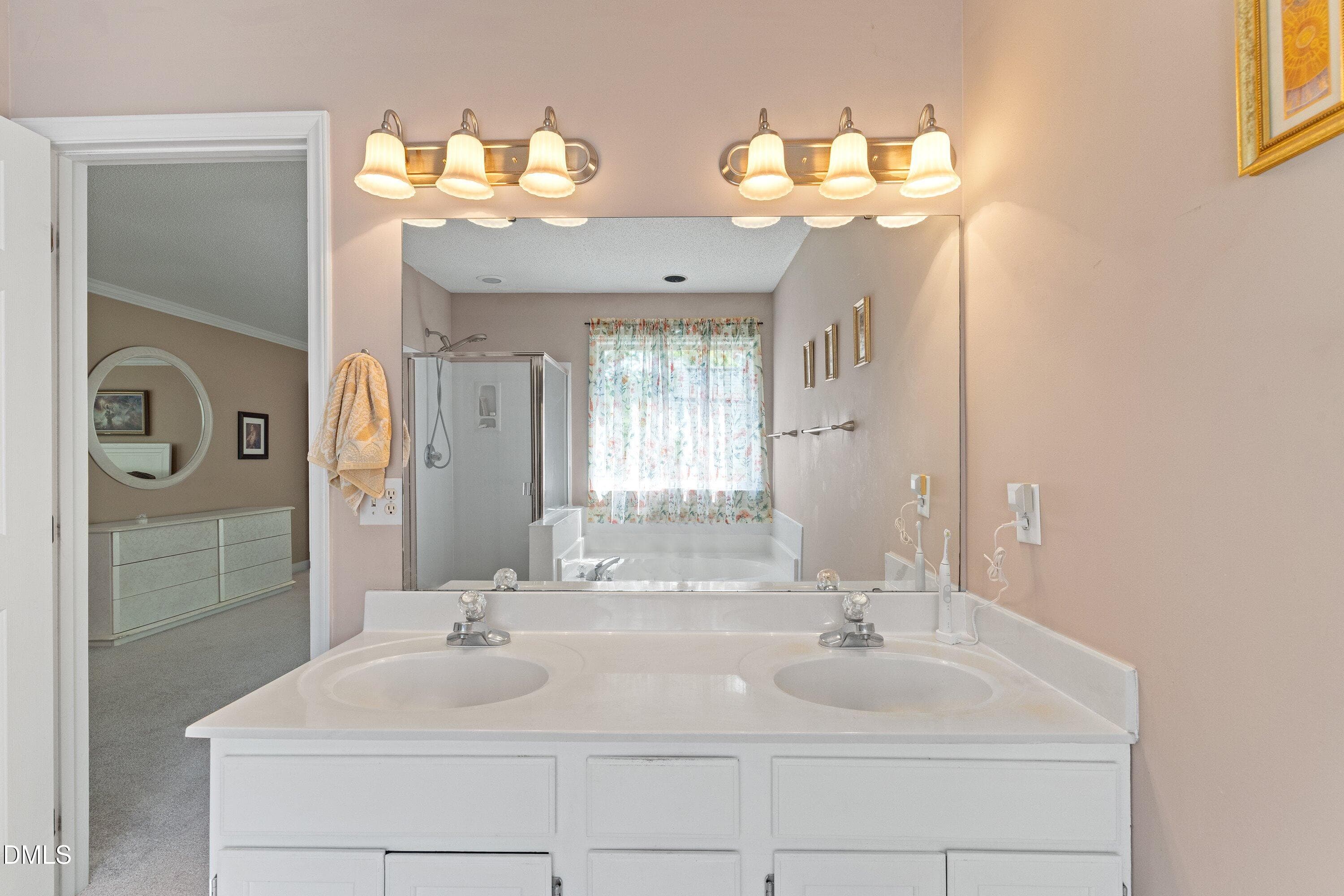 24g-4728 Royal Troon Dr_4872 - 4728 Royal Troon Drive, Raleigh, NC 27604, Raleigh