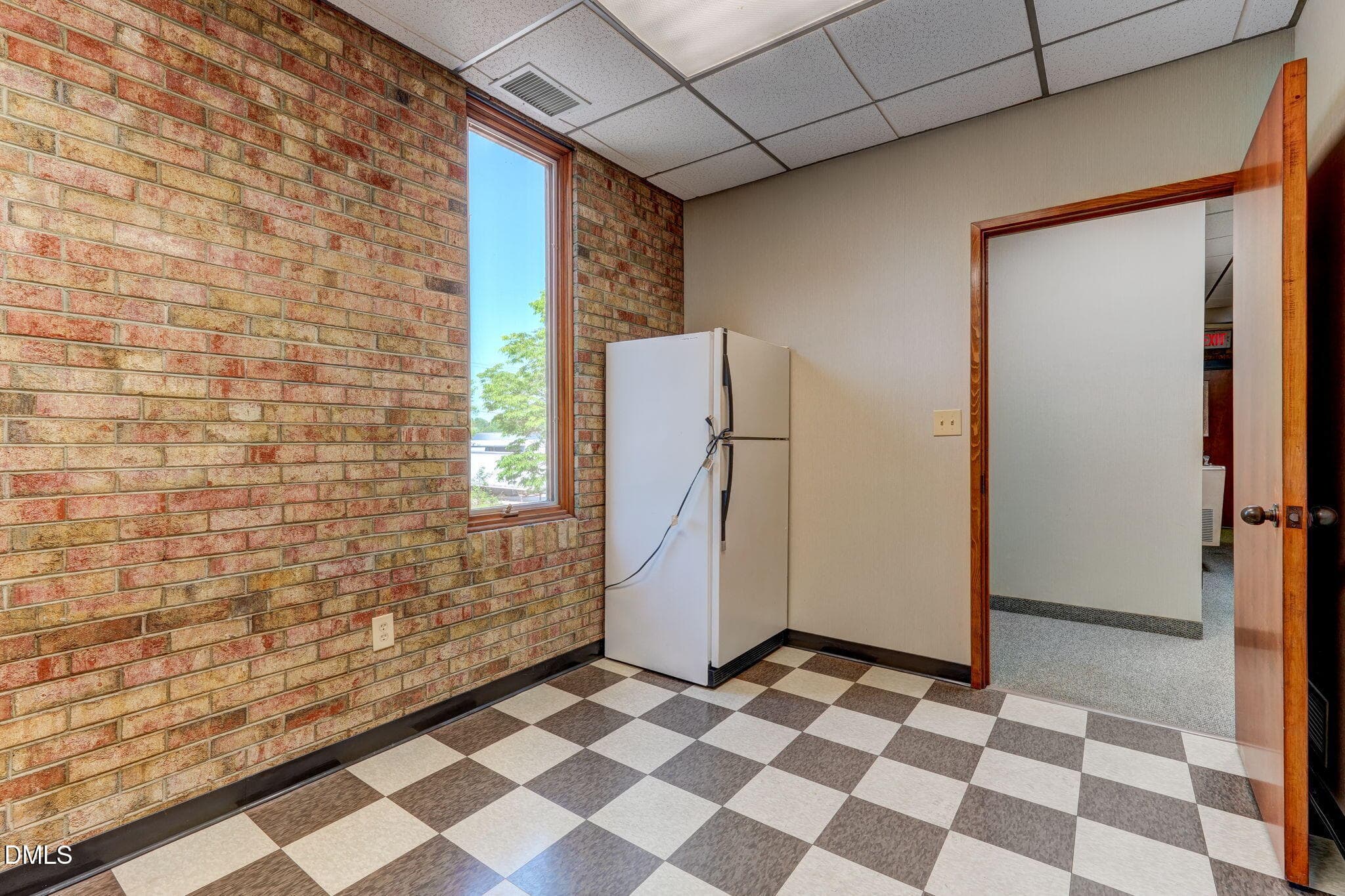 56-web-or-mls-3311 Burlington Rd-59 - 3311 Burlington Road Suite A & B, Greensboro, NC 27405, Greensboro