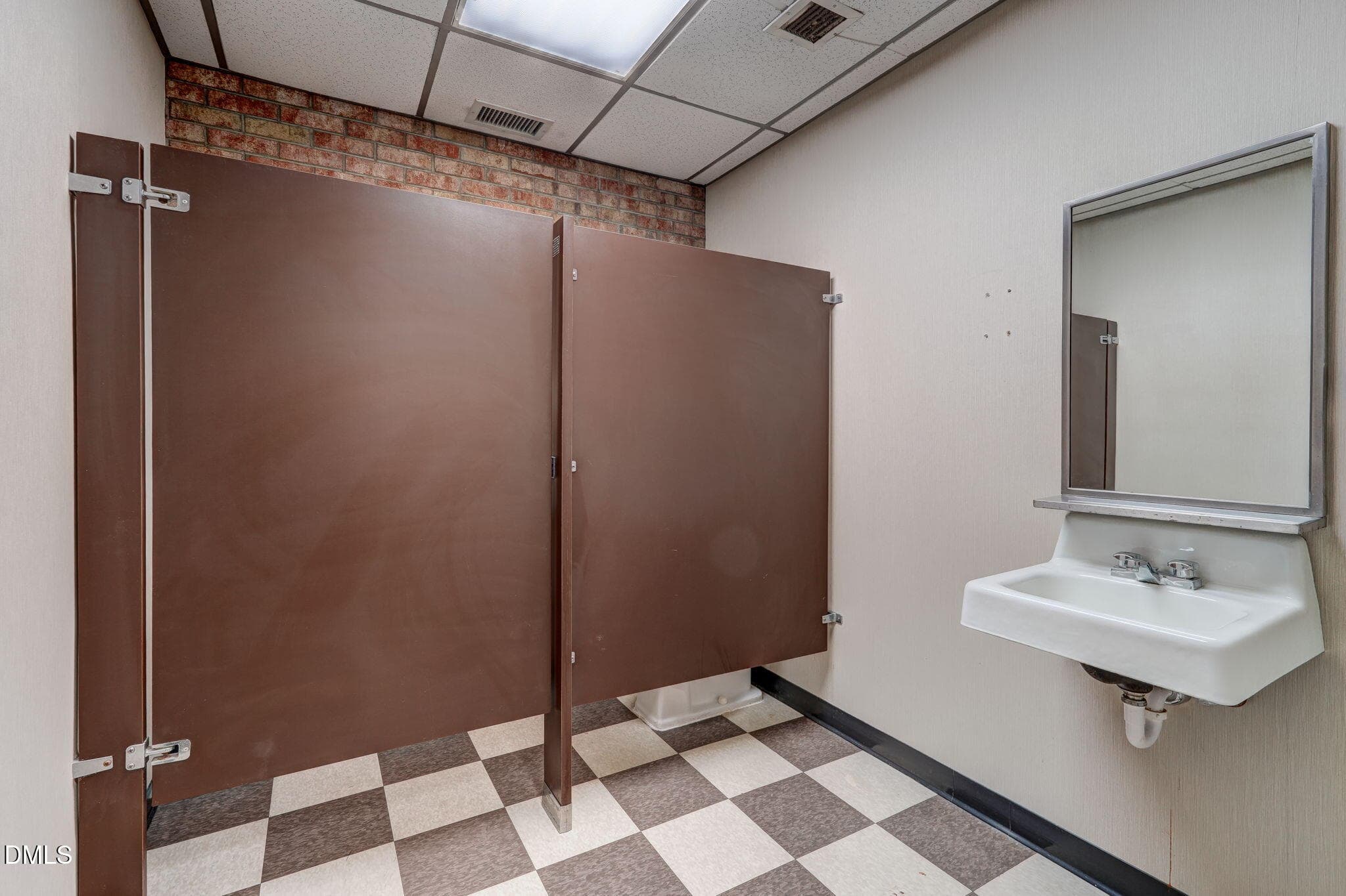 58-web-or-mls-3311 Burlington Rd-60 - 3311 Burlington Road Suite A & B, Greensboro, NC 27405, Greensboro