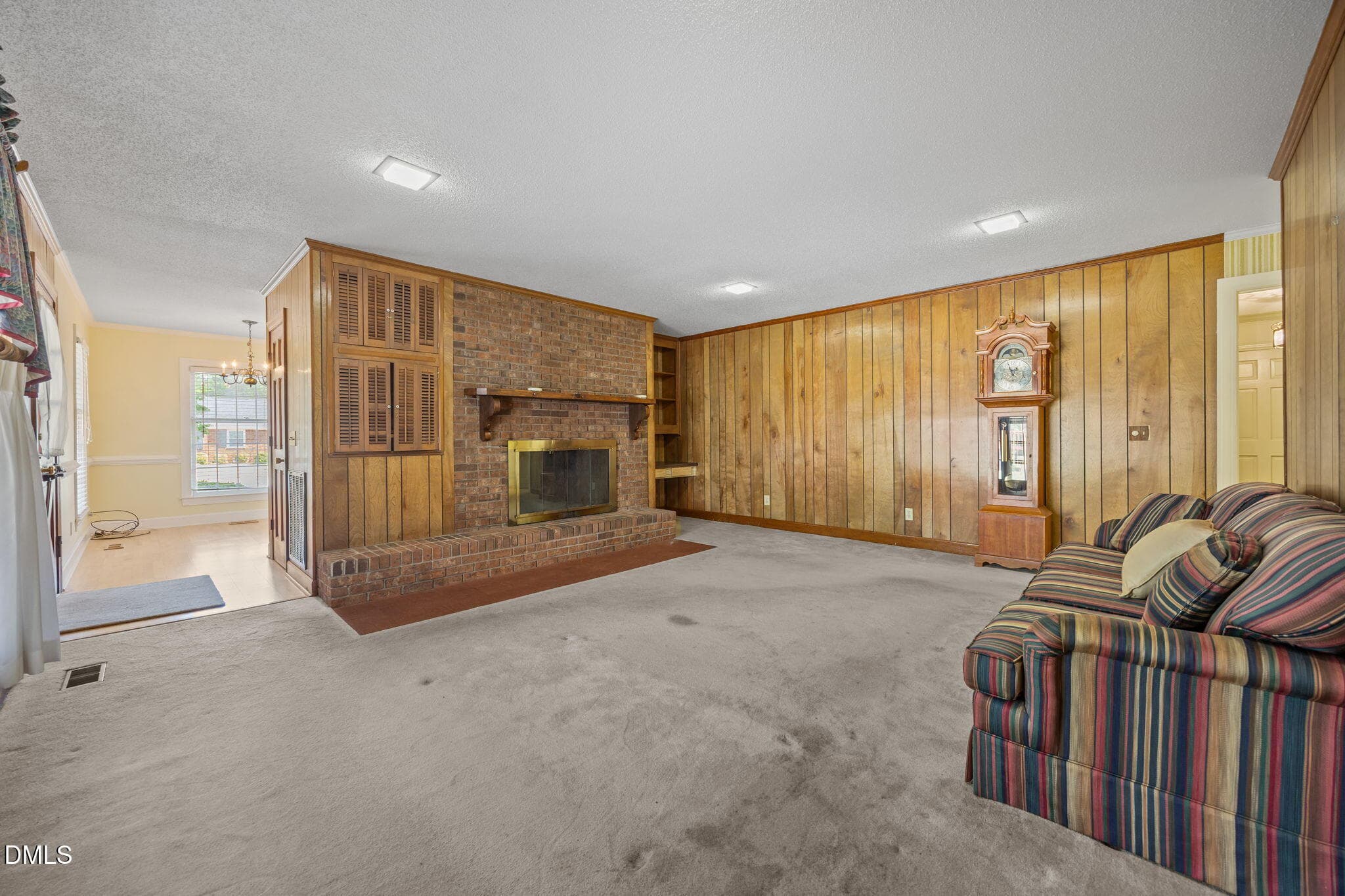 FAMILY ROOM - 85 Oak Street, Lillington, NC 27546