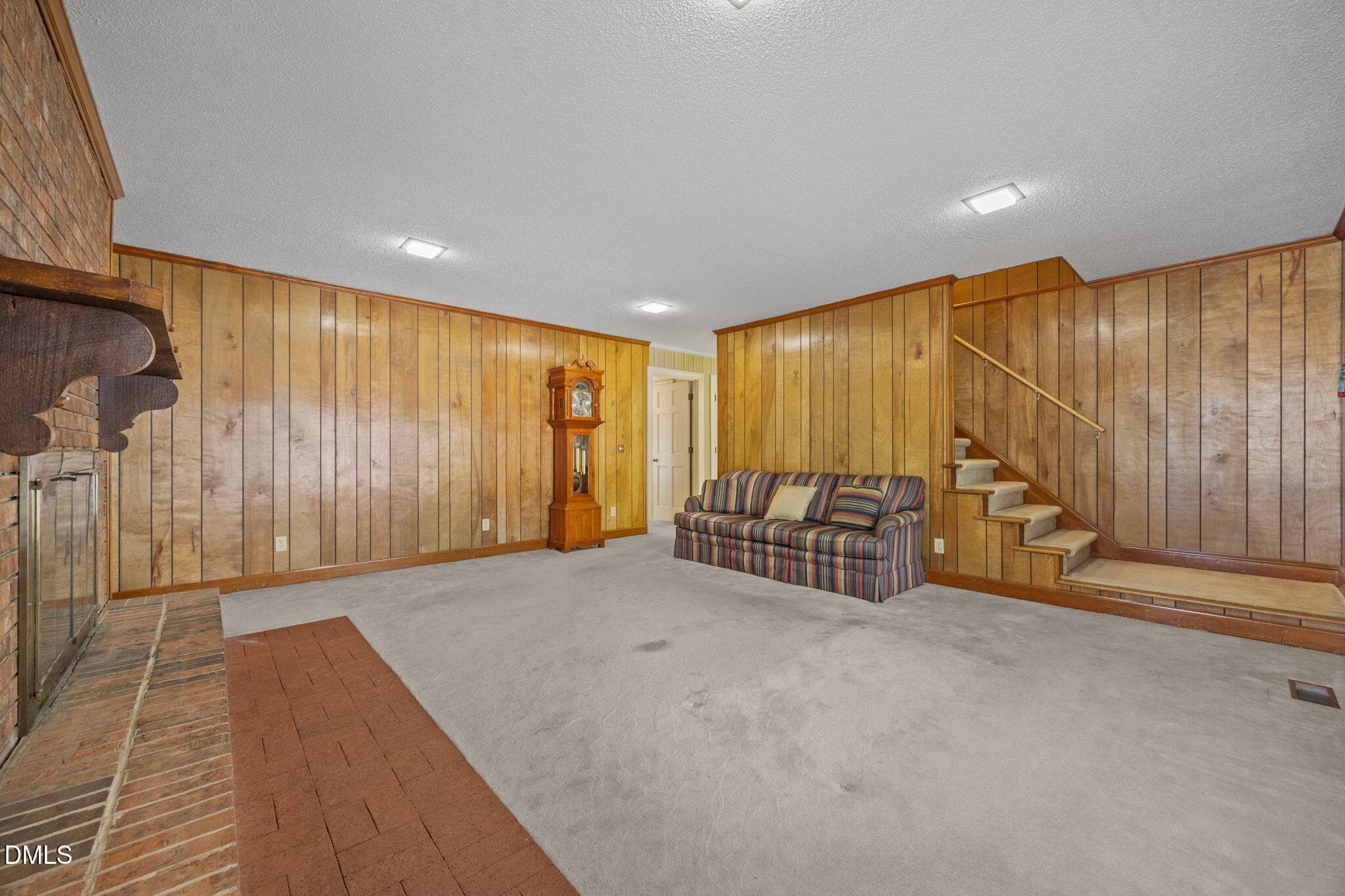 FAMILY ROOM - 85 Oak Street, Lillington, NC 27546