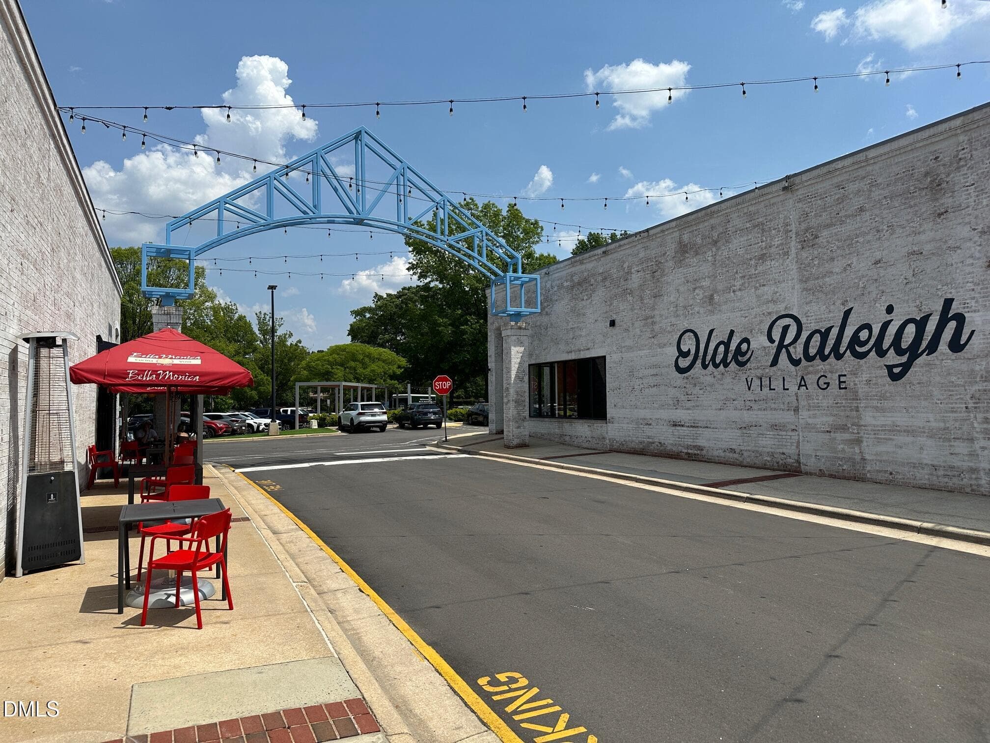 Olde Raleigh Village Shops and Restauran - 4019 Emerald Green Road, Raleigh, NC 27612, Raleigh