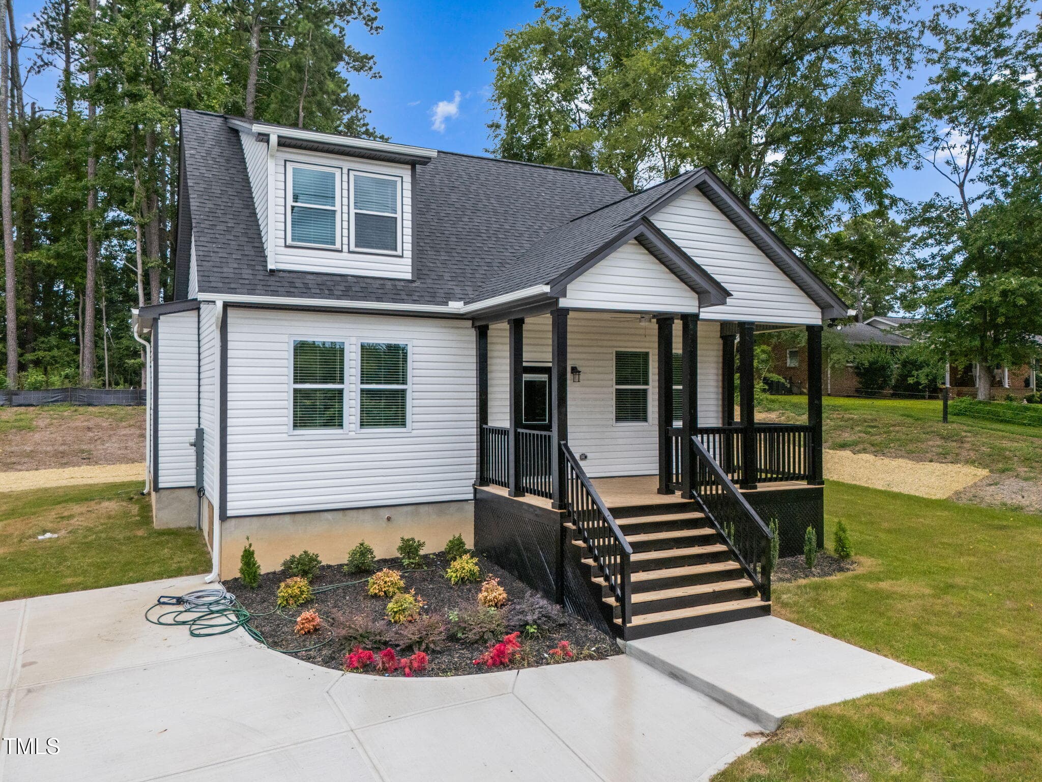 Front Right side - 525 N Hoover Road, Durham, NC 27703, Durham