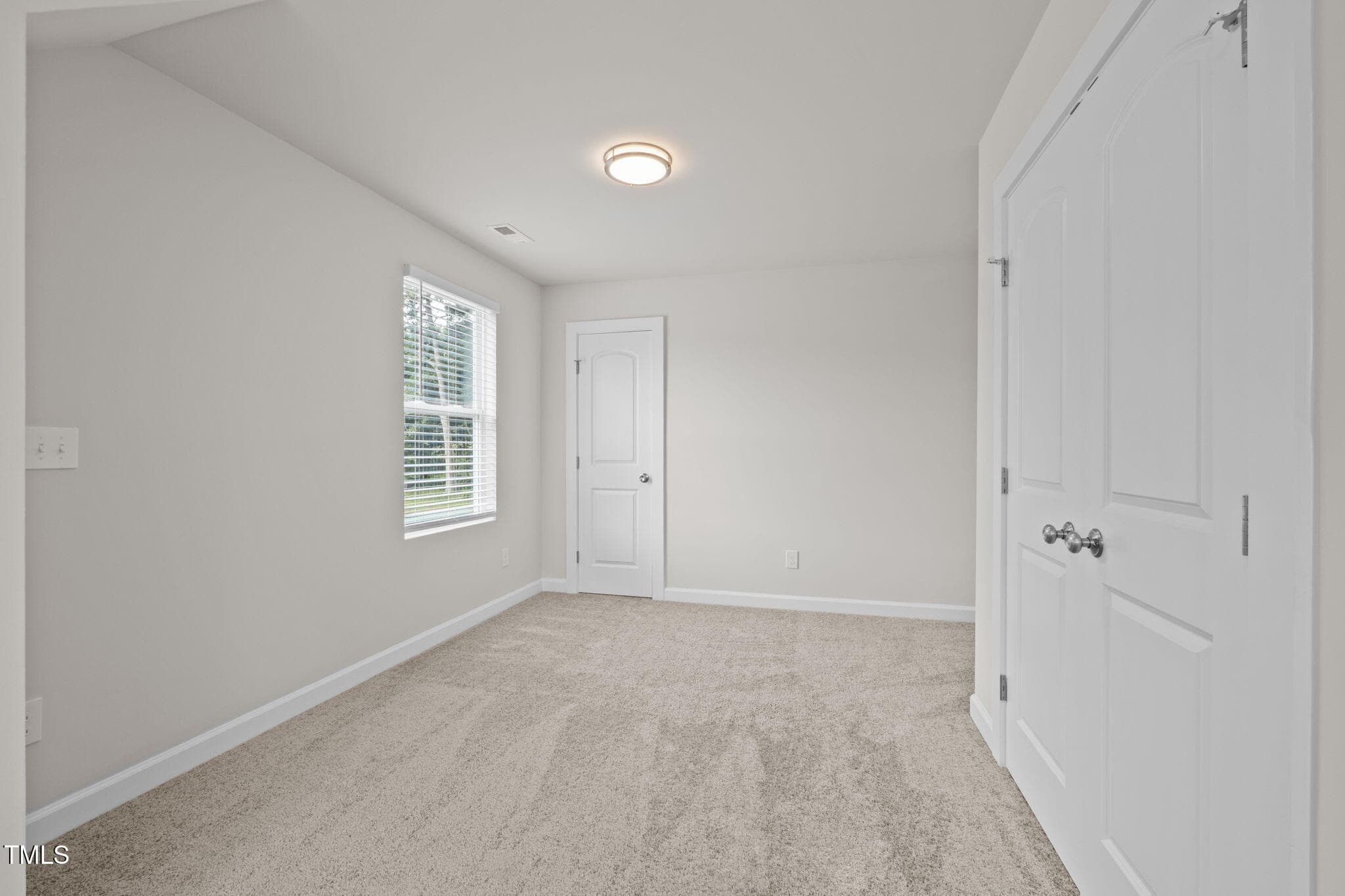 37-web-or-mls-P1078545_1 - 525 N Hoover Road, Durham, NC 27703, Durham