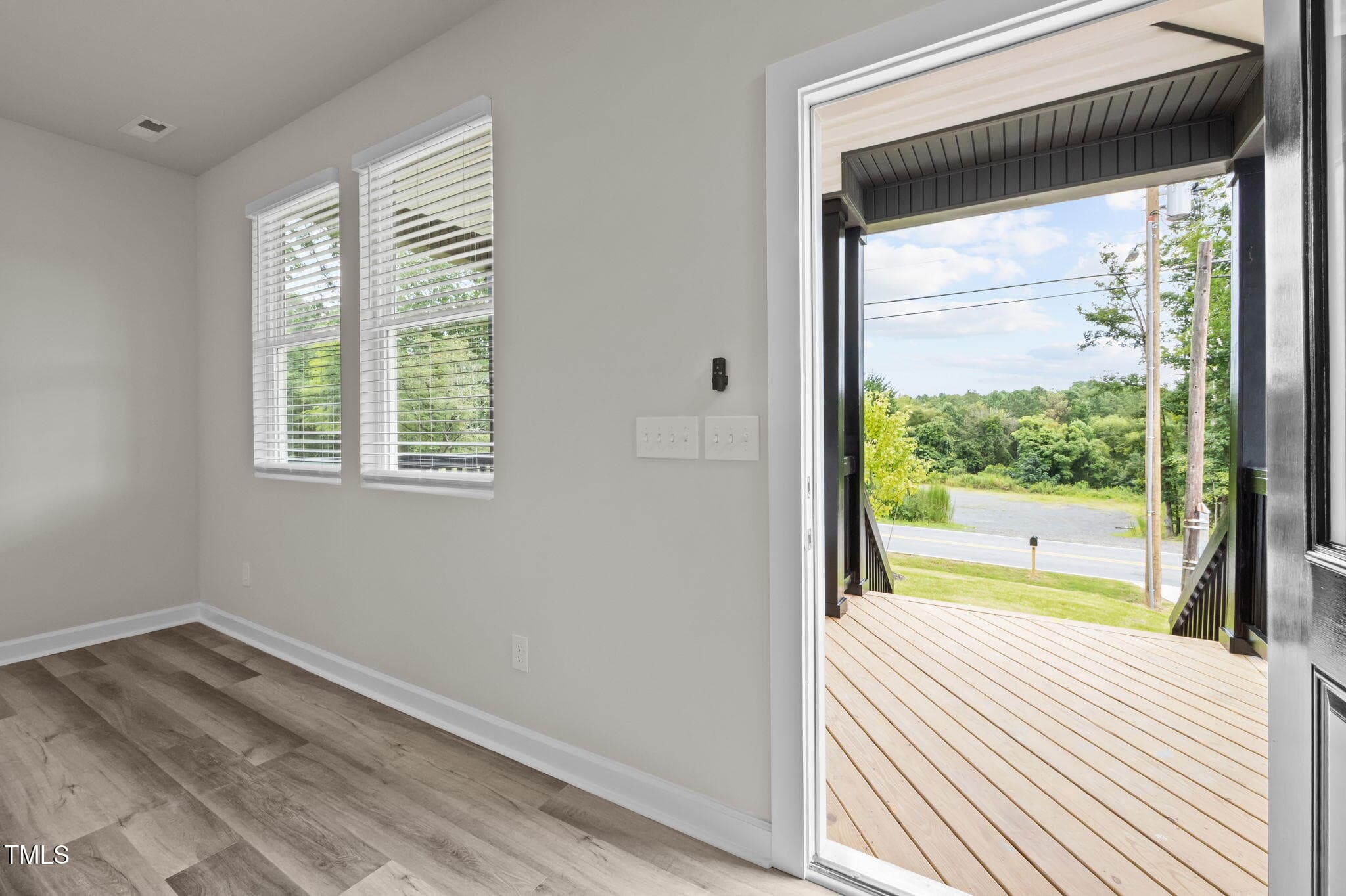 46-web-or-mls-P1078596_1 - 525 N Hoover Road, Durham, NC 27703, Durham