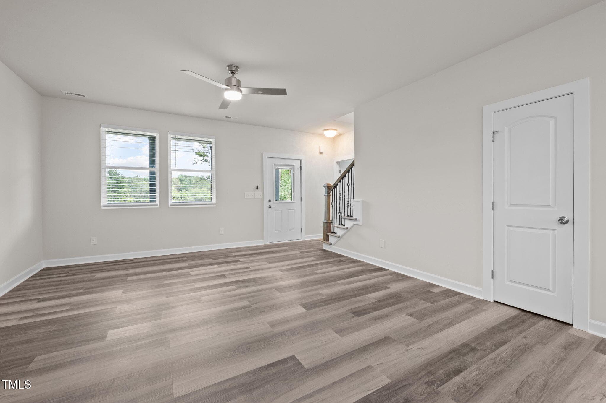 48-web-or-mls-P1078602_1 - 525 N Hoover Road, Durham, NC 27703, Durham