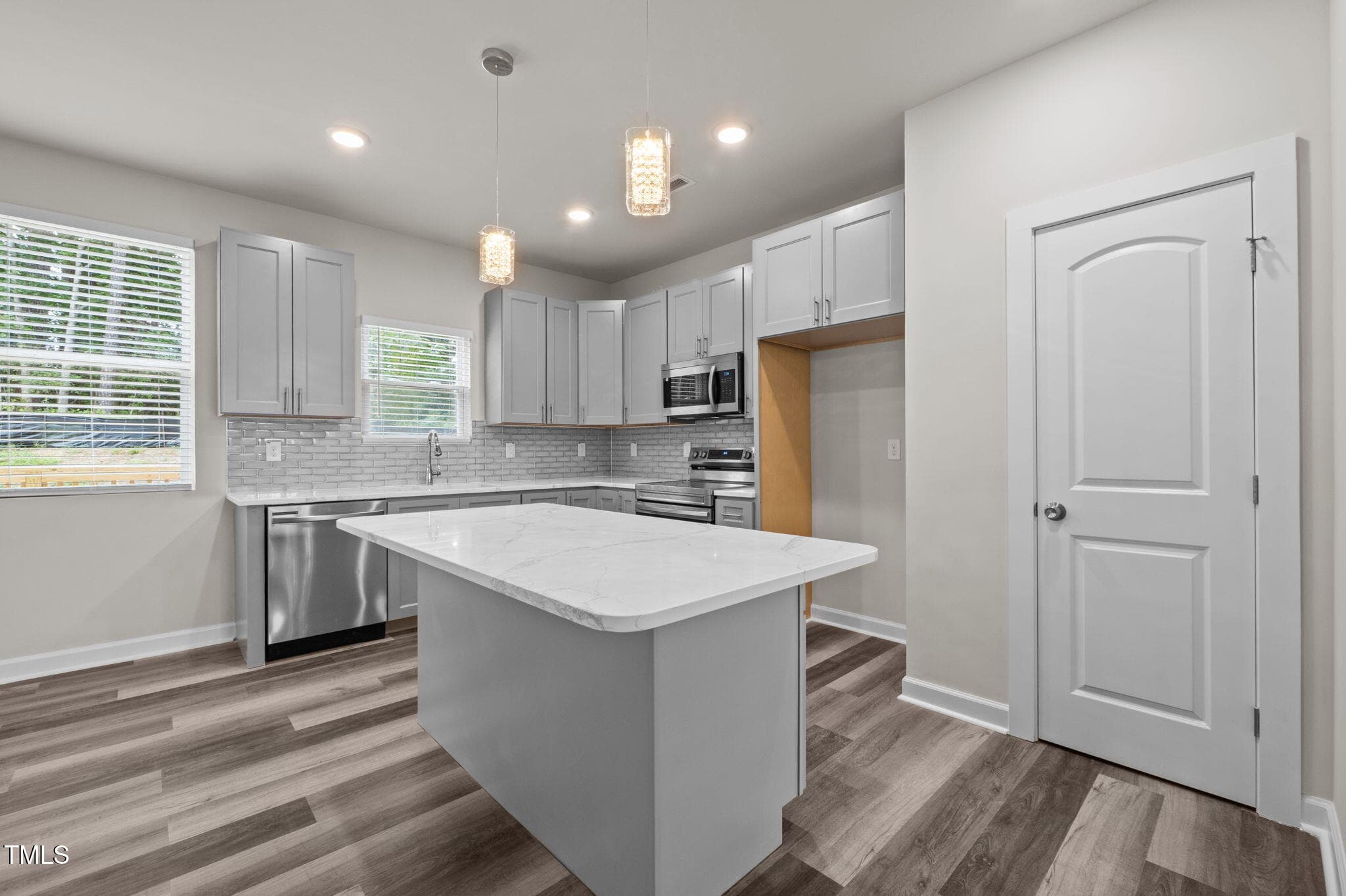 50-web-or-mls-P1078608_1 - 525 N Hoover Road, Durham, NC 27703, Durham
