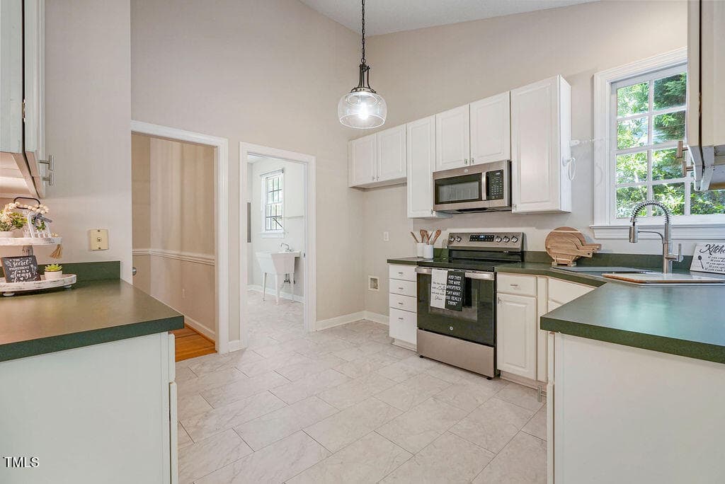 125chimney-118 - 125 Chimney Rise Drive, Cary, NC 27511