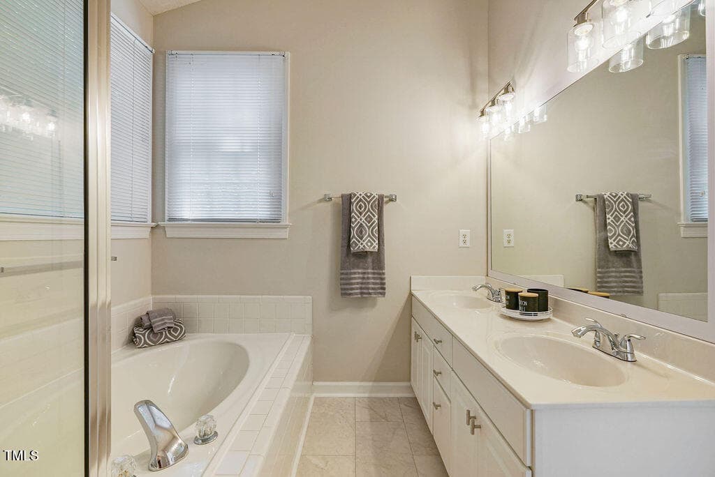 125chimney-153 - 125 Chimney Rise Drive, Cary, NC 27511