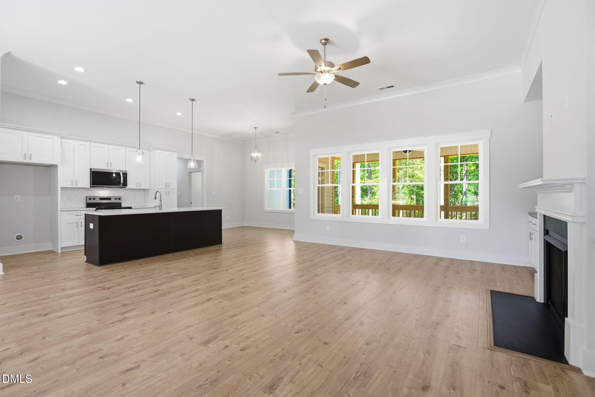Family Room - 307 Coffman Drive Lot 130, Pikeville, NC 27863