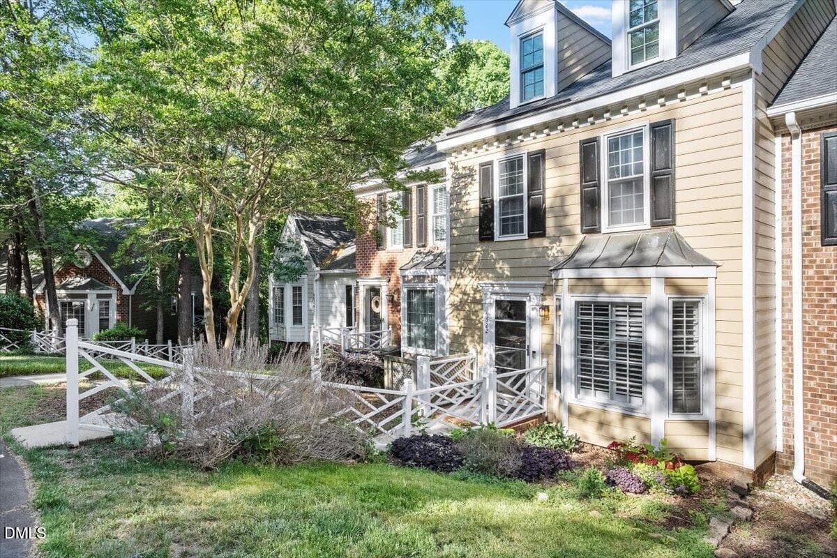 02-4522 Hamptonshire Dr [2973322]_02 - 4522 Hamptonshire Drive, Raleigh, NC 27613, Raleigh