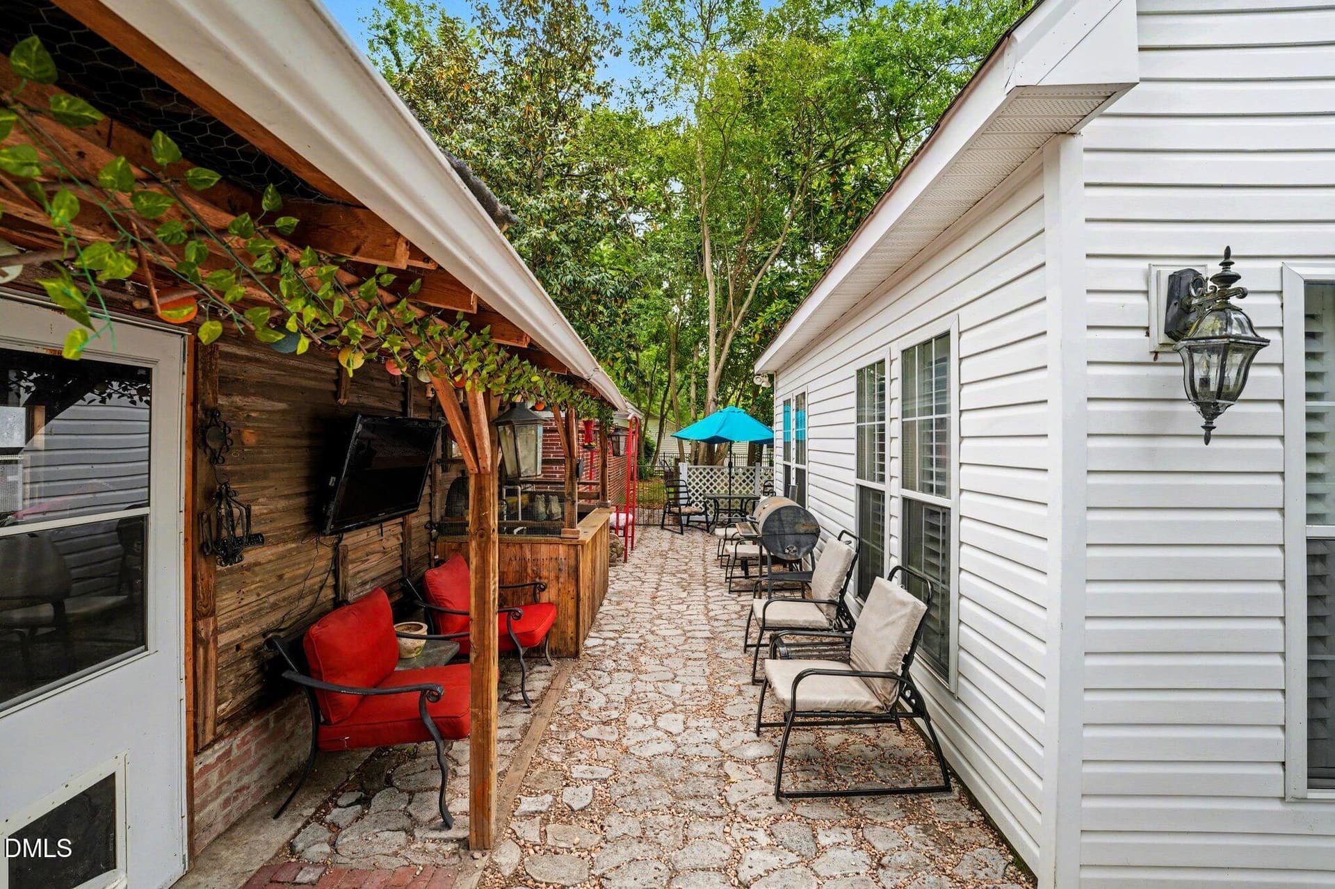 Courtyard - 203 E Davis Street, Smithfield, NC 27577