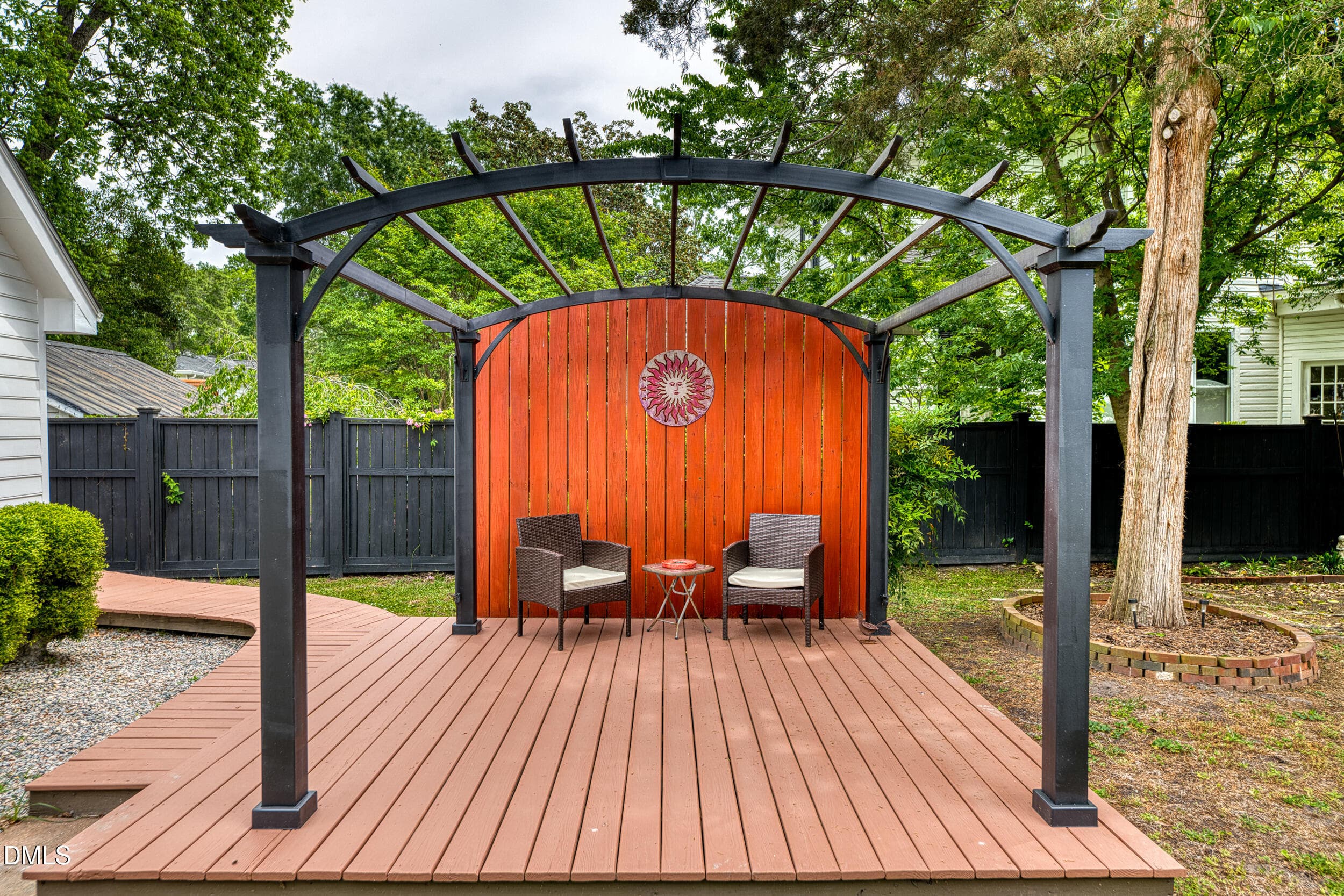 Backyard Pergola - 200 E Park Avenue, Tarboro, NC 27886