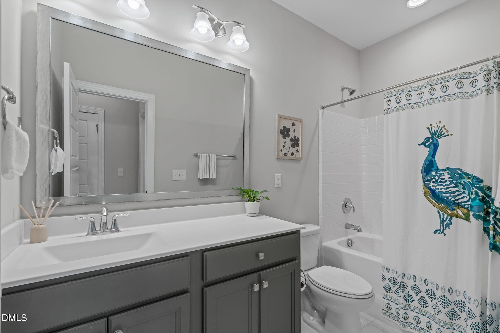Hall Bath - 108 Tree Hill Lane, Holly Springs, NC 27540