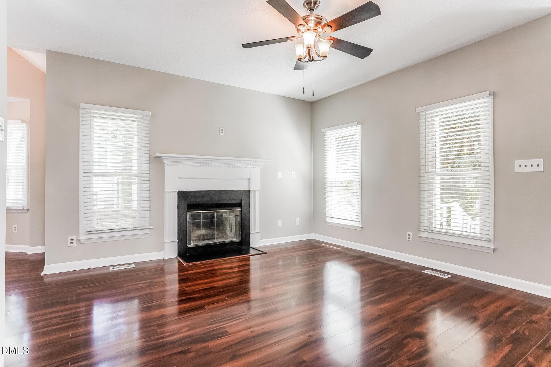 006-photo-living-room-15337191 - 4209 Dinwiddie Court, Raleigh, NC 27604, Raleigh
