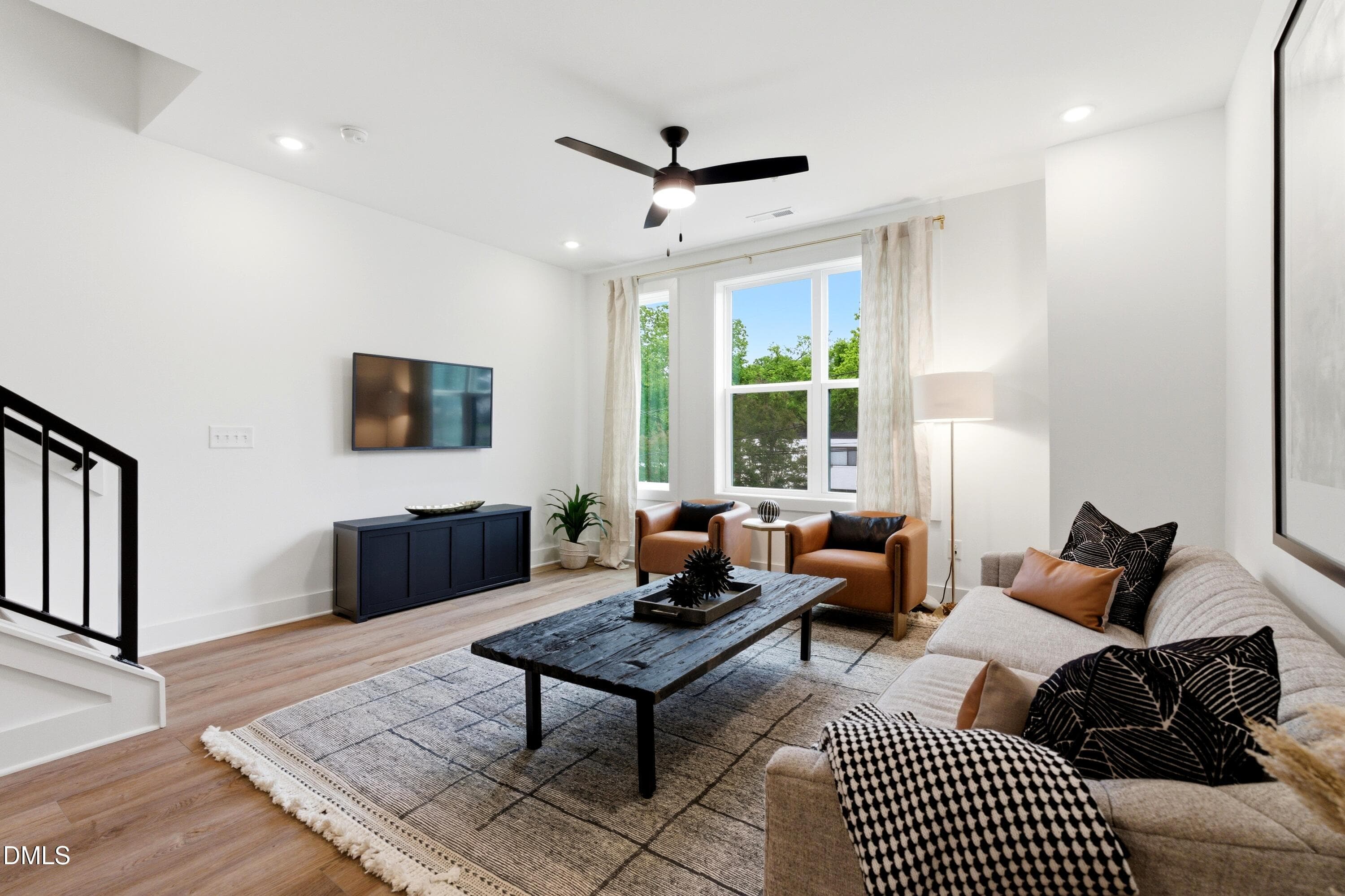 Main Living Area - 710 W North Street 102, Raleigh, NC 27603, Raleigh