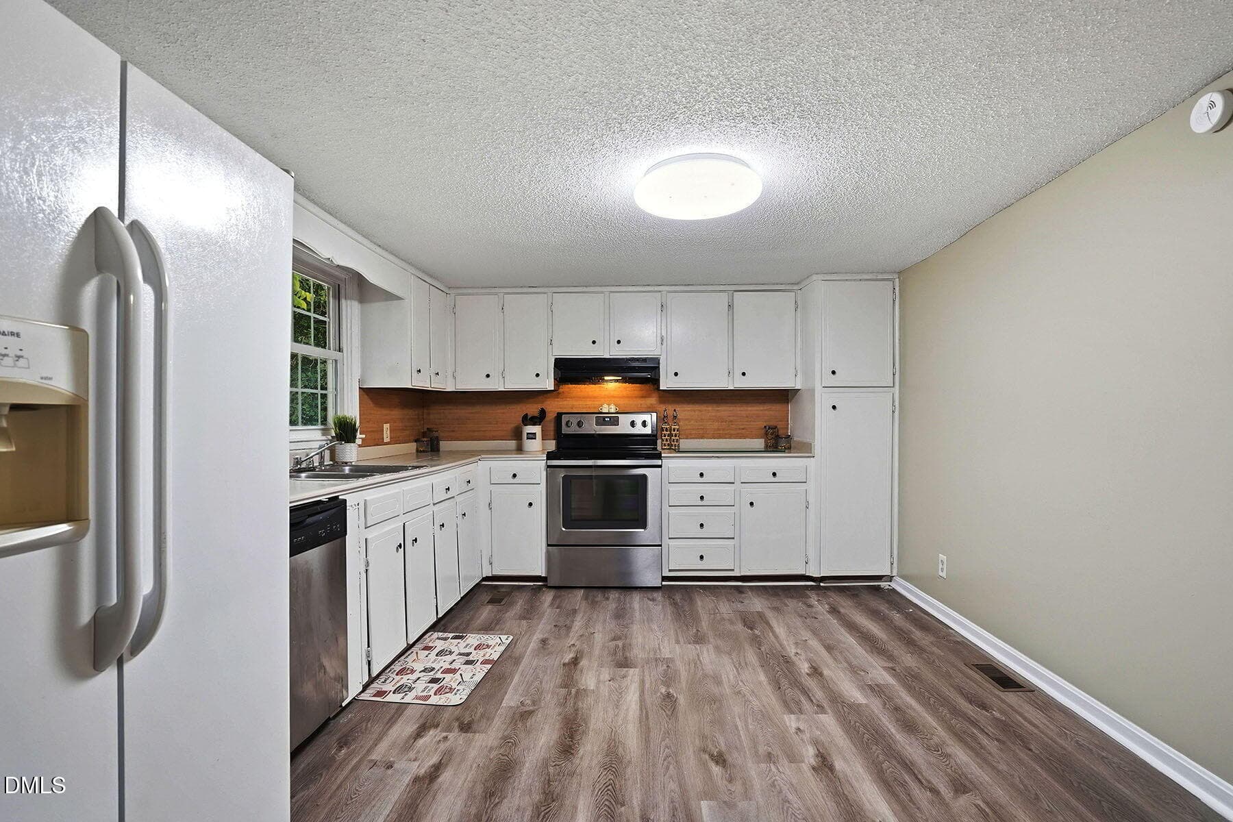 Kitchen 2 - 204 W Hill Street, Benson, NC 27504