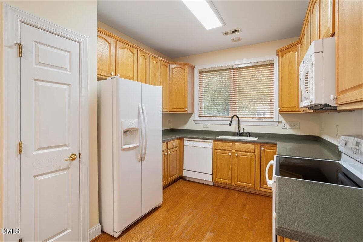 15-3005 Heritage Pines Dr [3024359]_14 - 3005 Heritage Pines Drive, Cary, NC 27519, Cary