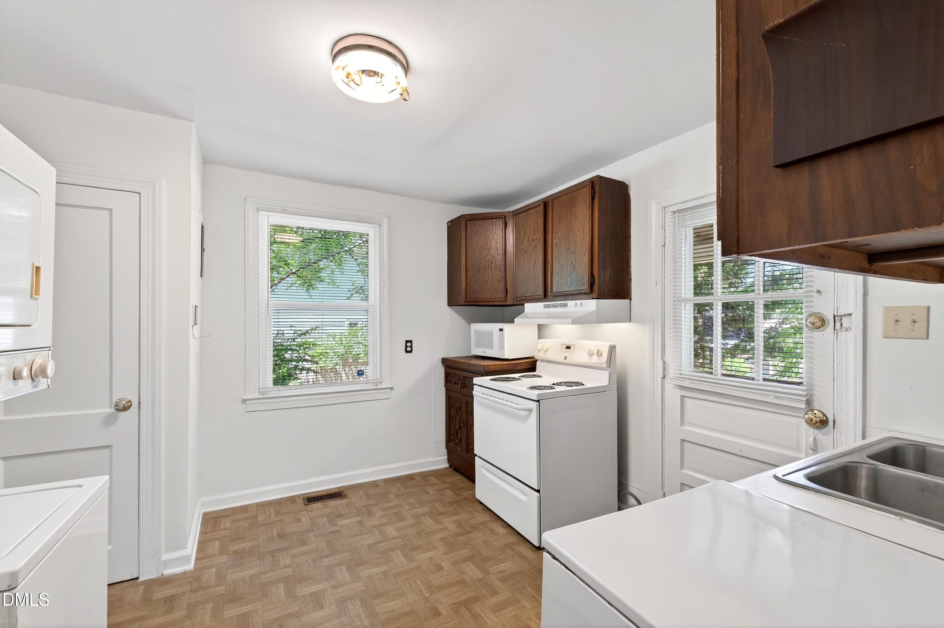 Bedford (9) - 2316 Bedford Avenue, Raleigh, NC 27607, Raleigh