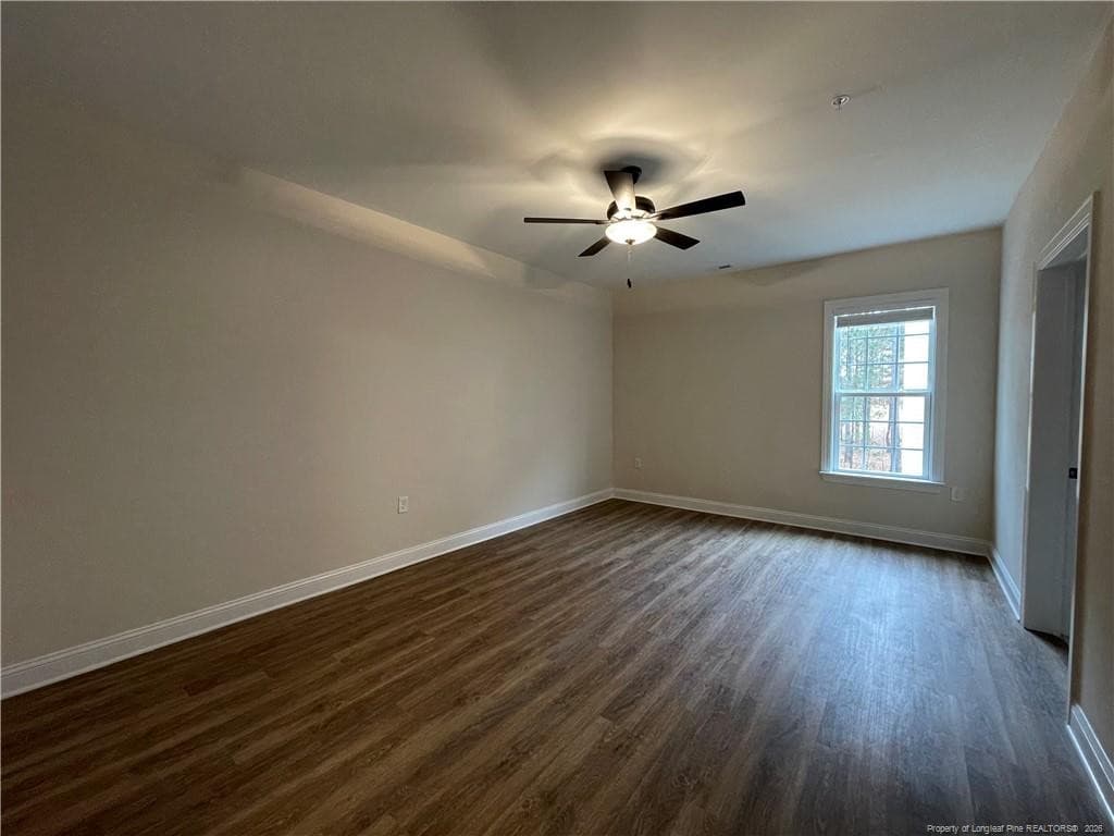 Photo 5 - 220 Gallery Drive 204, Spring Lake, NC 28390