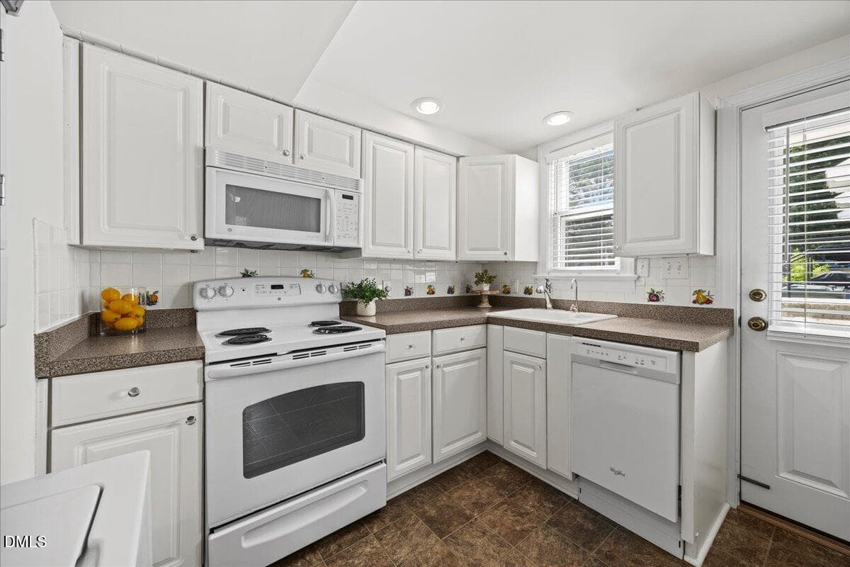 08-2A1A9256 - 1627 Sutton Drive, Raleigh, NC 27605, Raleigh