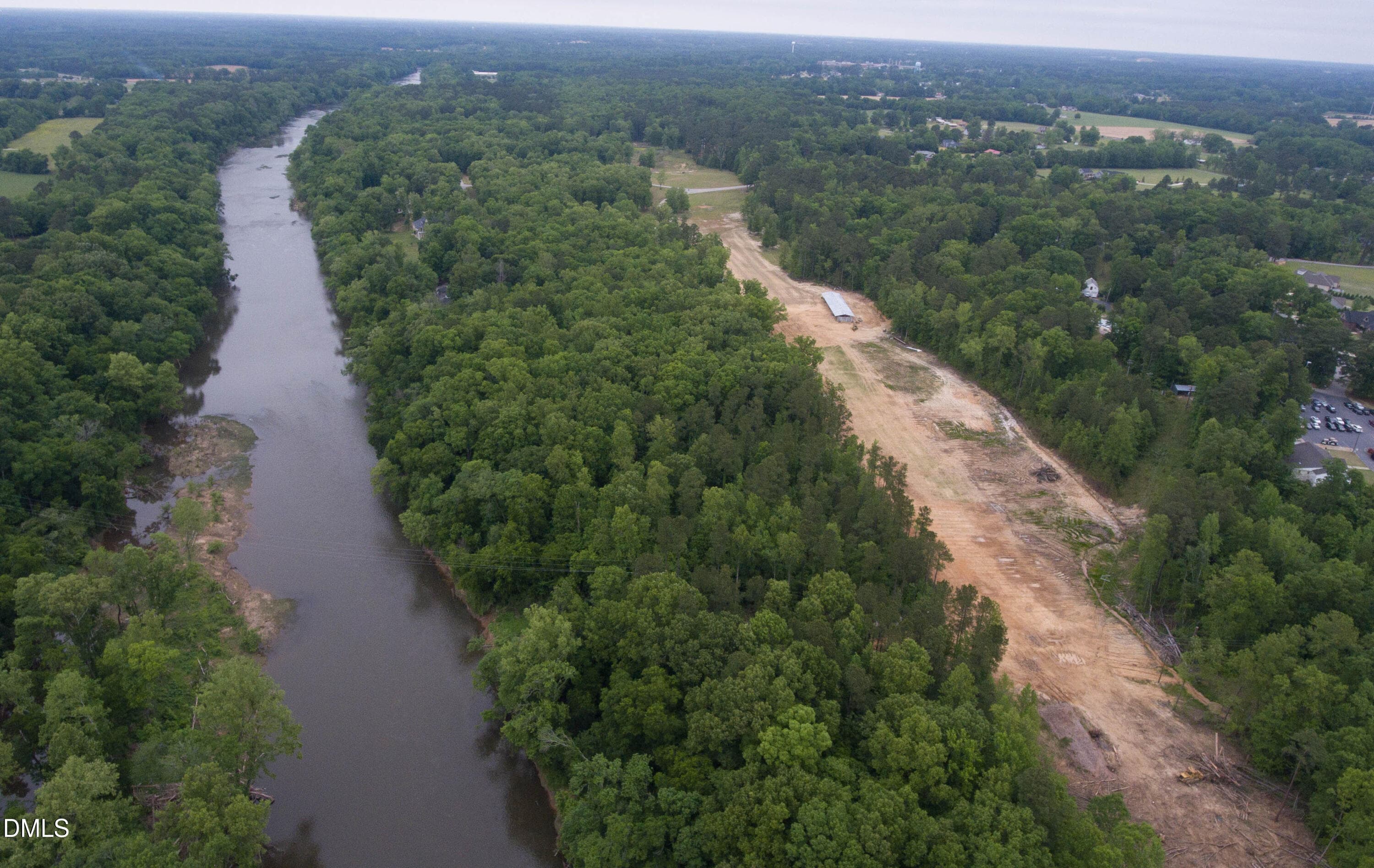 air strip9 - 0 River Bluff Drive S, Dunn, NC 28334