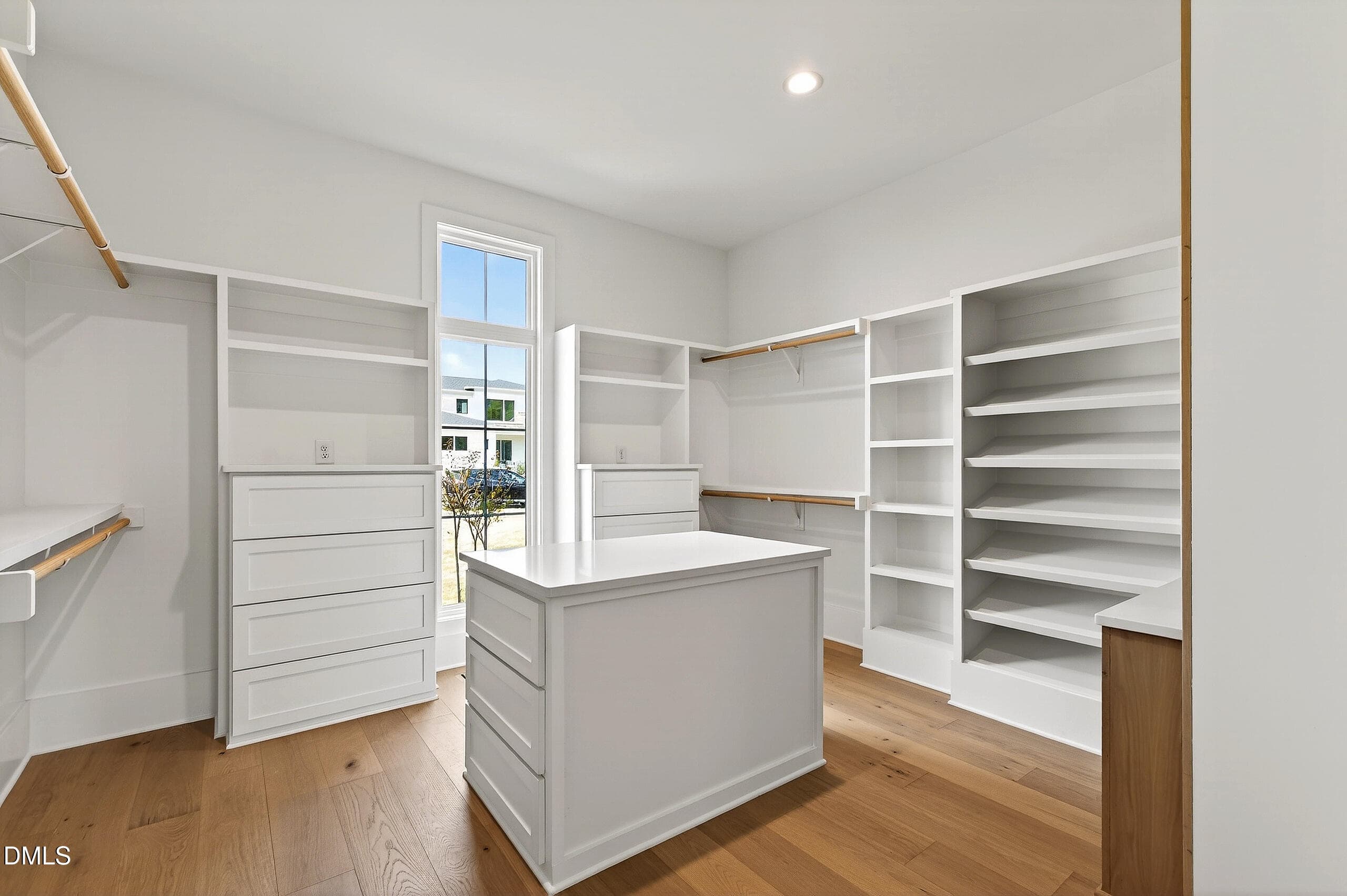 Carriage (76) - 688 Lynch Road, Selma, NC 27576
