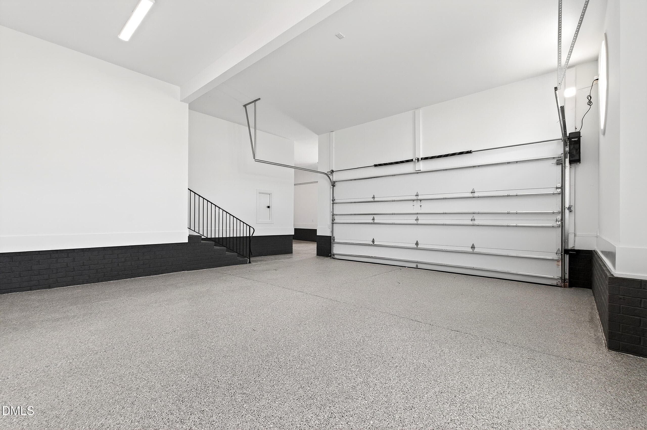 Carriage (98) - 688 Lynch Road, Selma, NC 27576