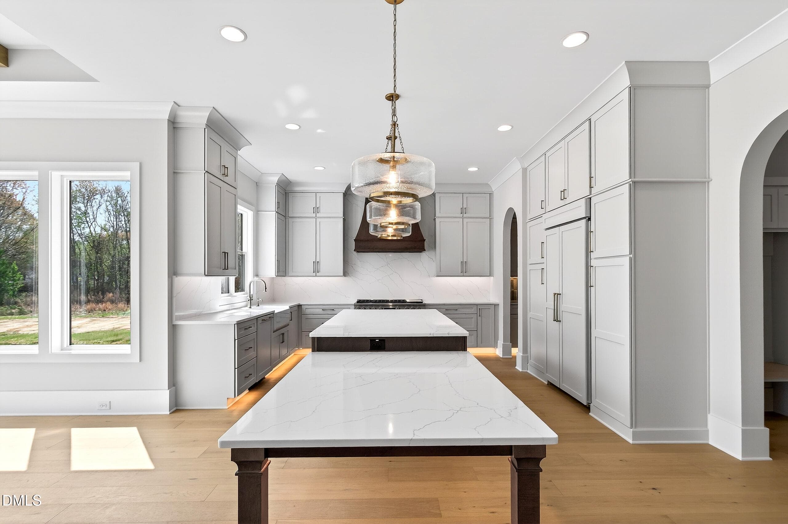 Carriage (85) - 688 Lynch Road, Selma, NC 27576