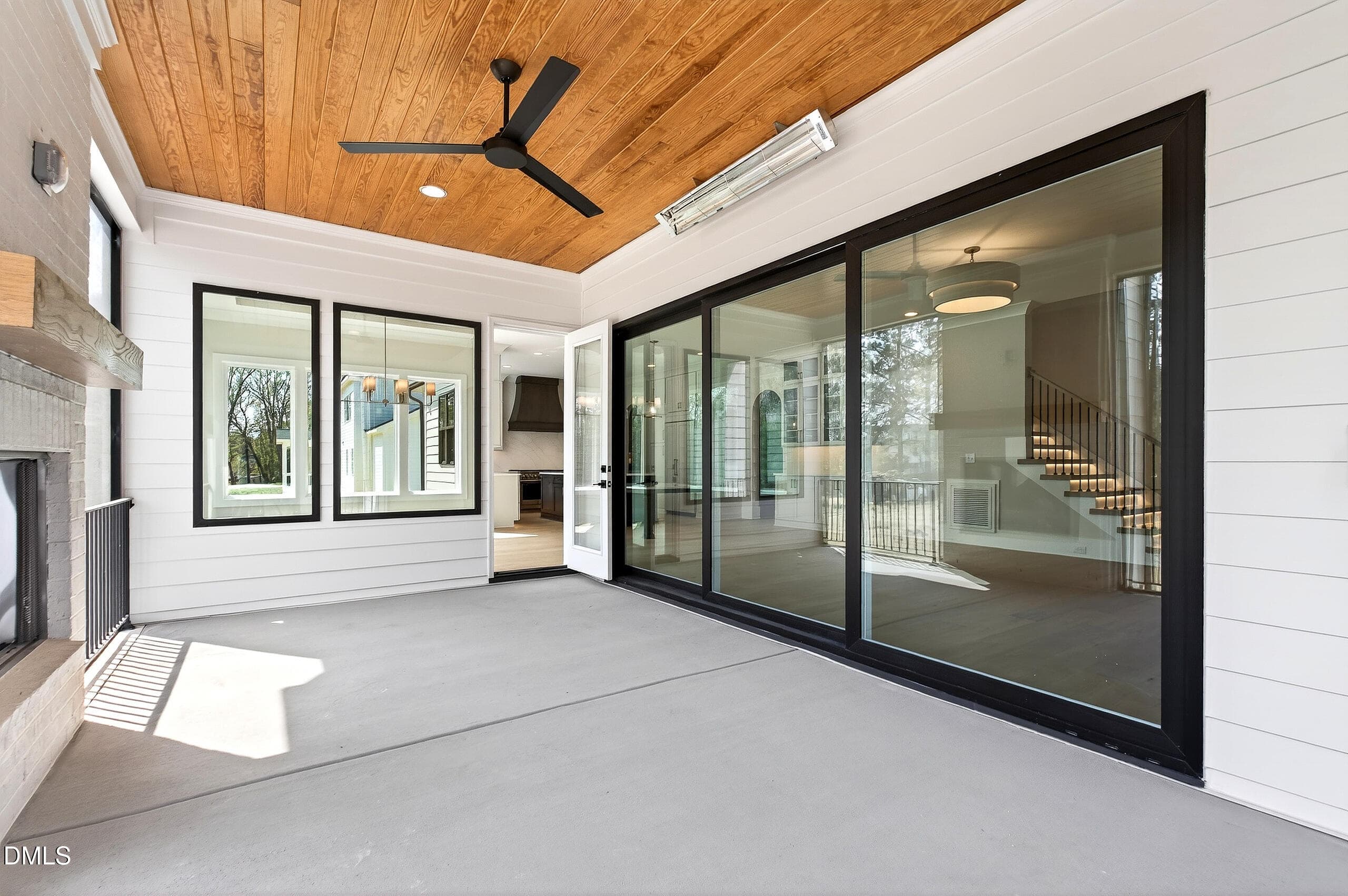 Carriage (97) - 688 Lynch Road, Selma, NC 27576
