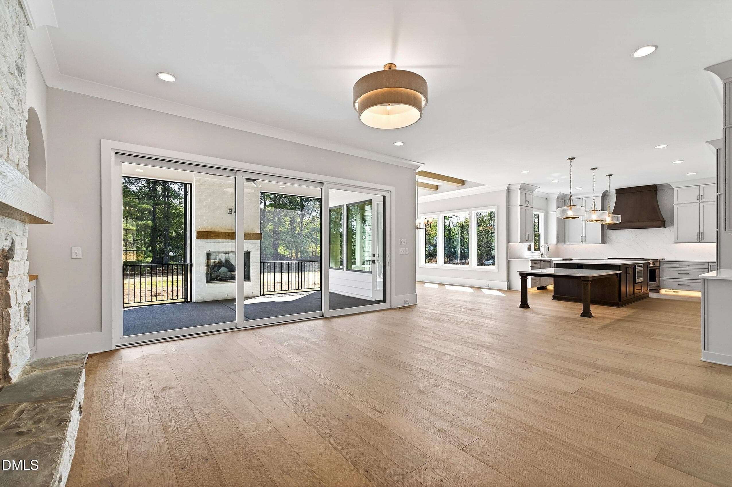 Carriage (79) - 688 Lynch Road, Selma, NC 27576