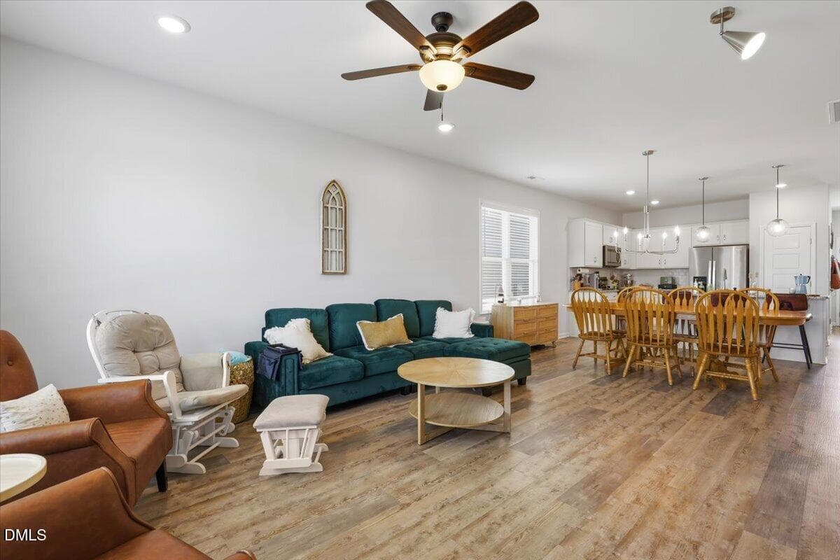 Living Rm 2 - 619 Sturgeon Street, Smithfield, NC 27577